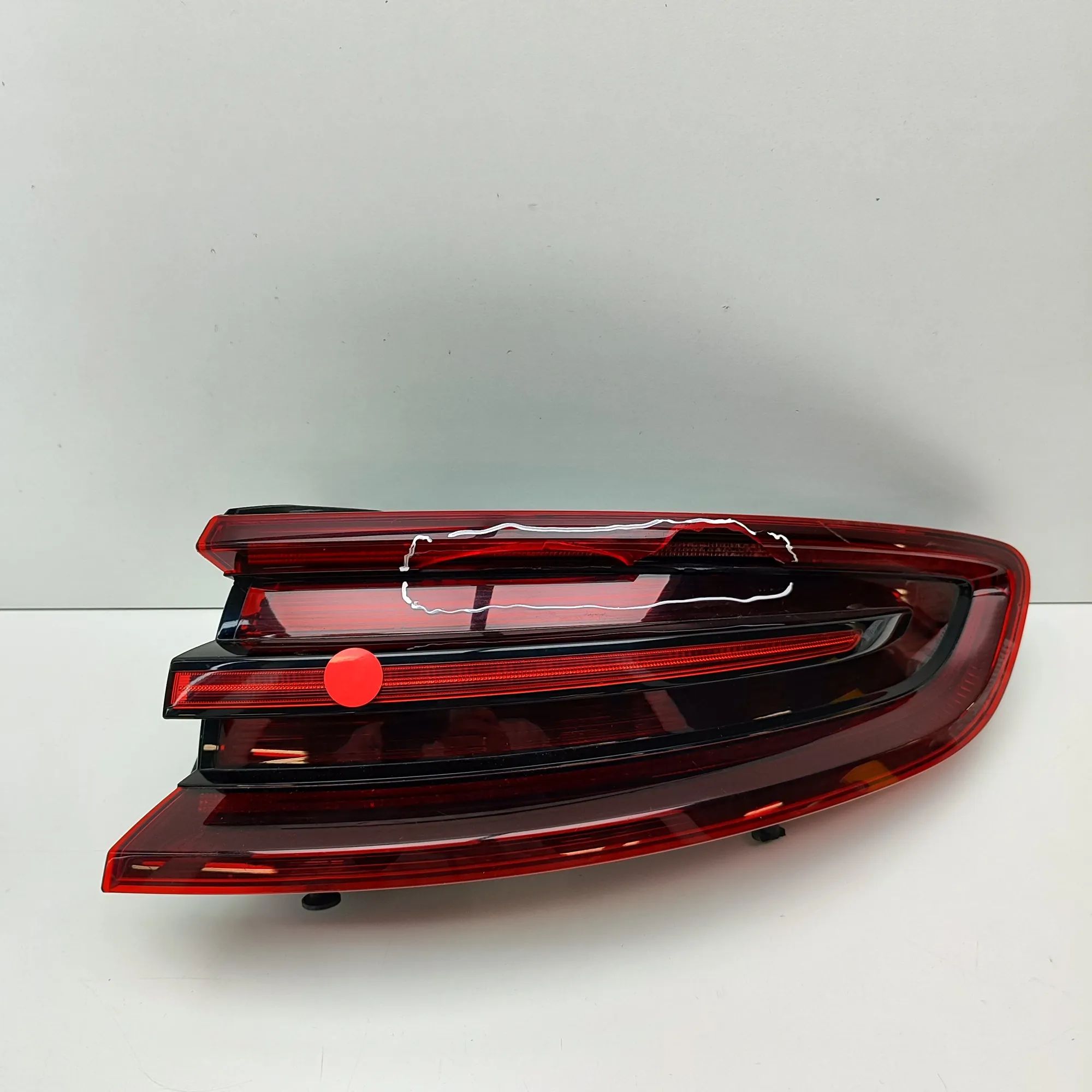 Porsche Macan Rear Right Tail Light Rear Right Tail Light — PORSCHE MACAN (95B) (20...