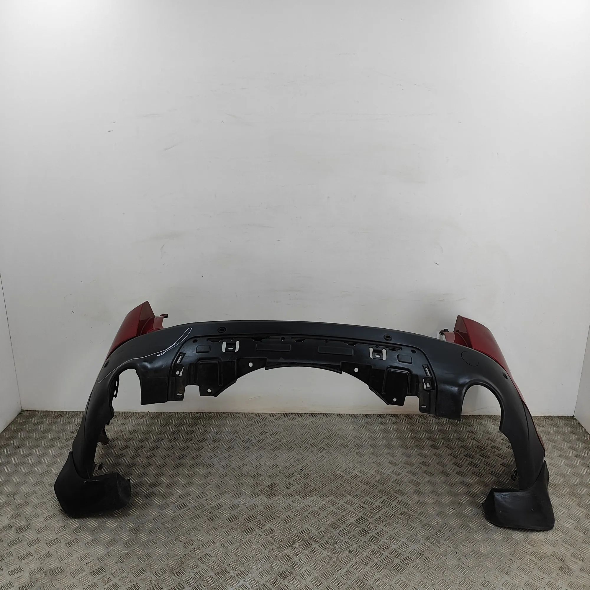 Land Rover Discovery Sport Bumper rear Bumper rear — LAND ROVER DISCOVERY SPORT (L550)...