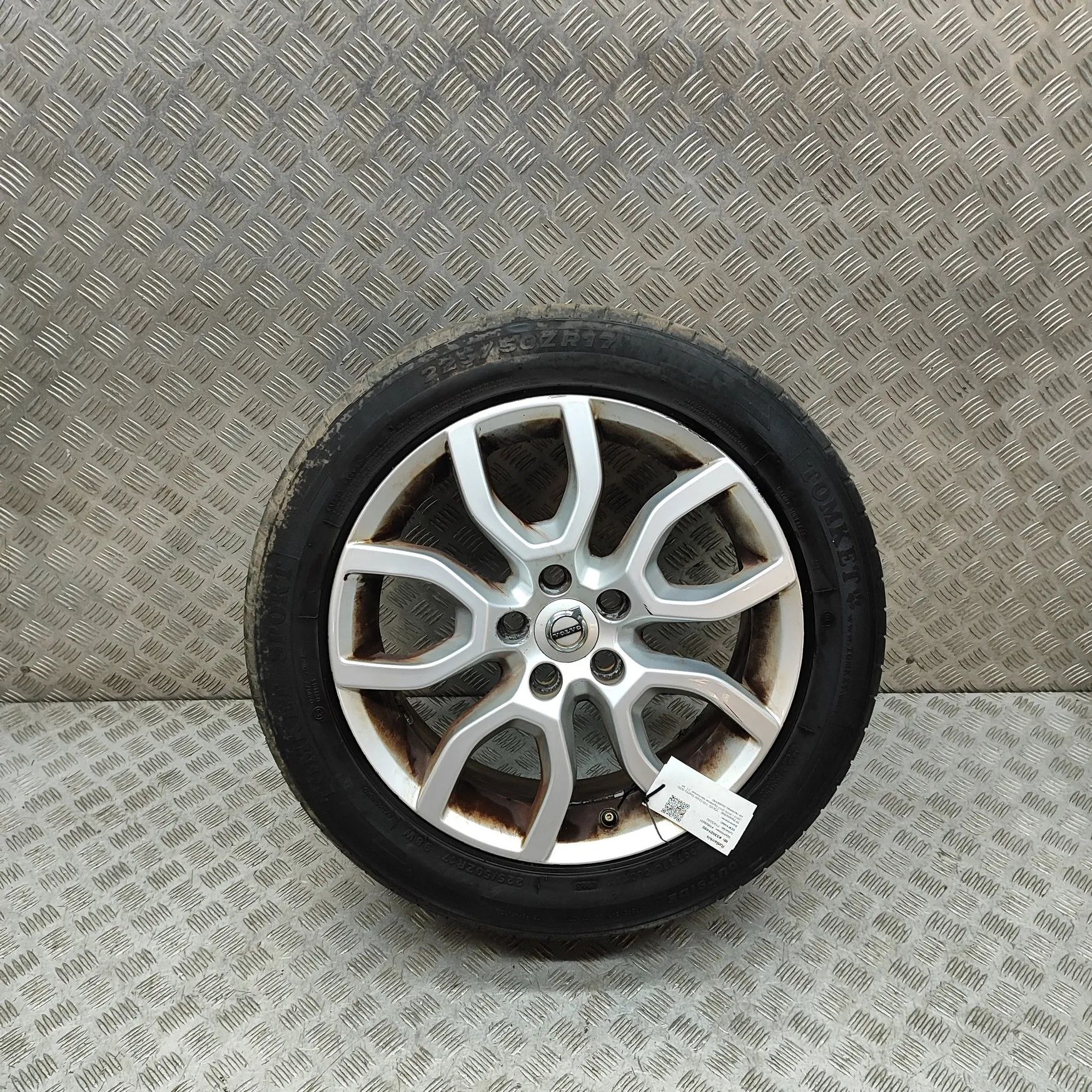 Volvo V40 Alloy Wheel Alloy wheel — VOLVO V40 (Cross Country 526) (20...