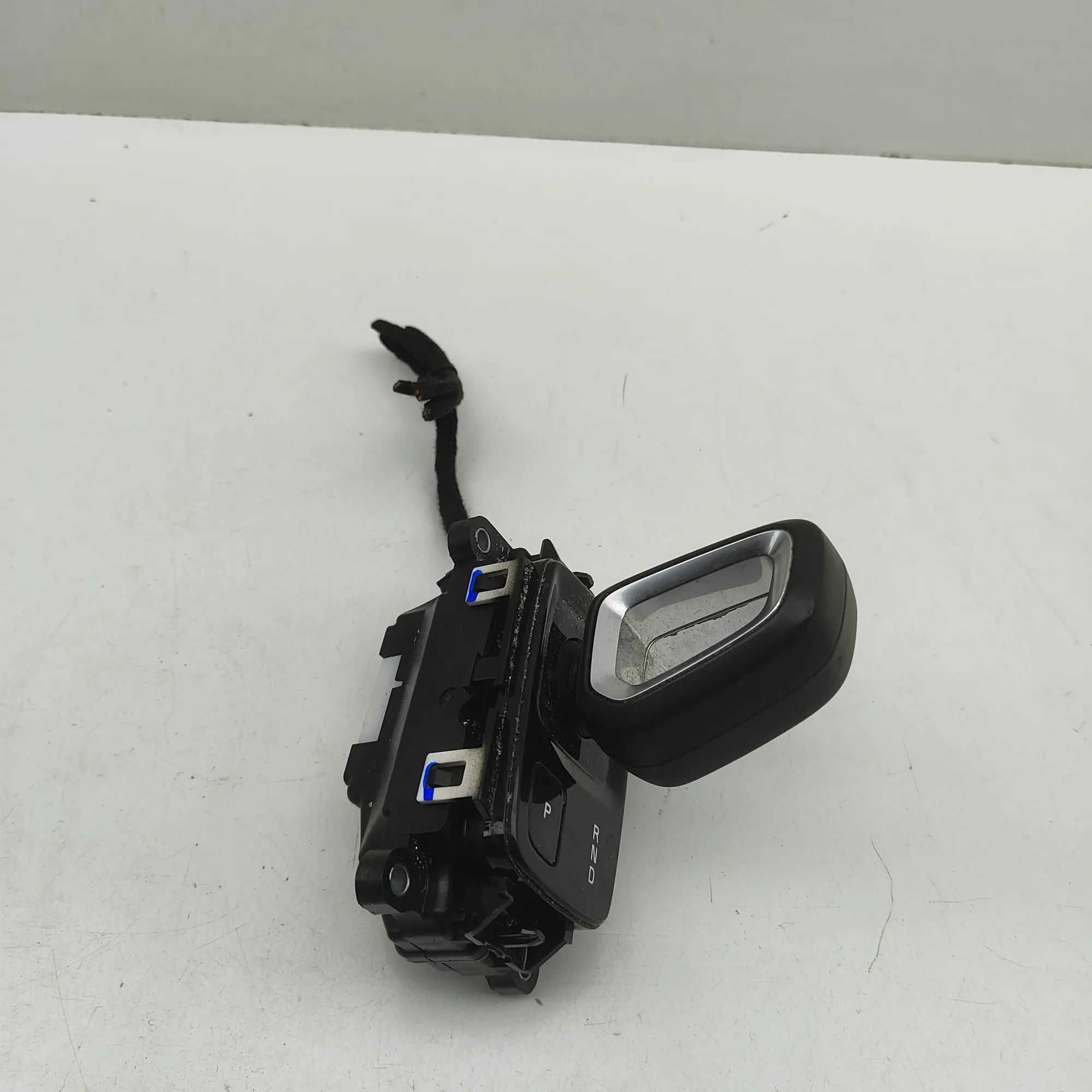 Volvo V60 Gear Shifting Mechanism Gear Shifting Mechanism — VOLVO V60 (II 225, 22...