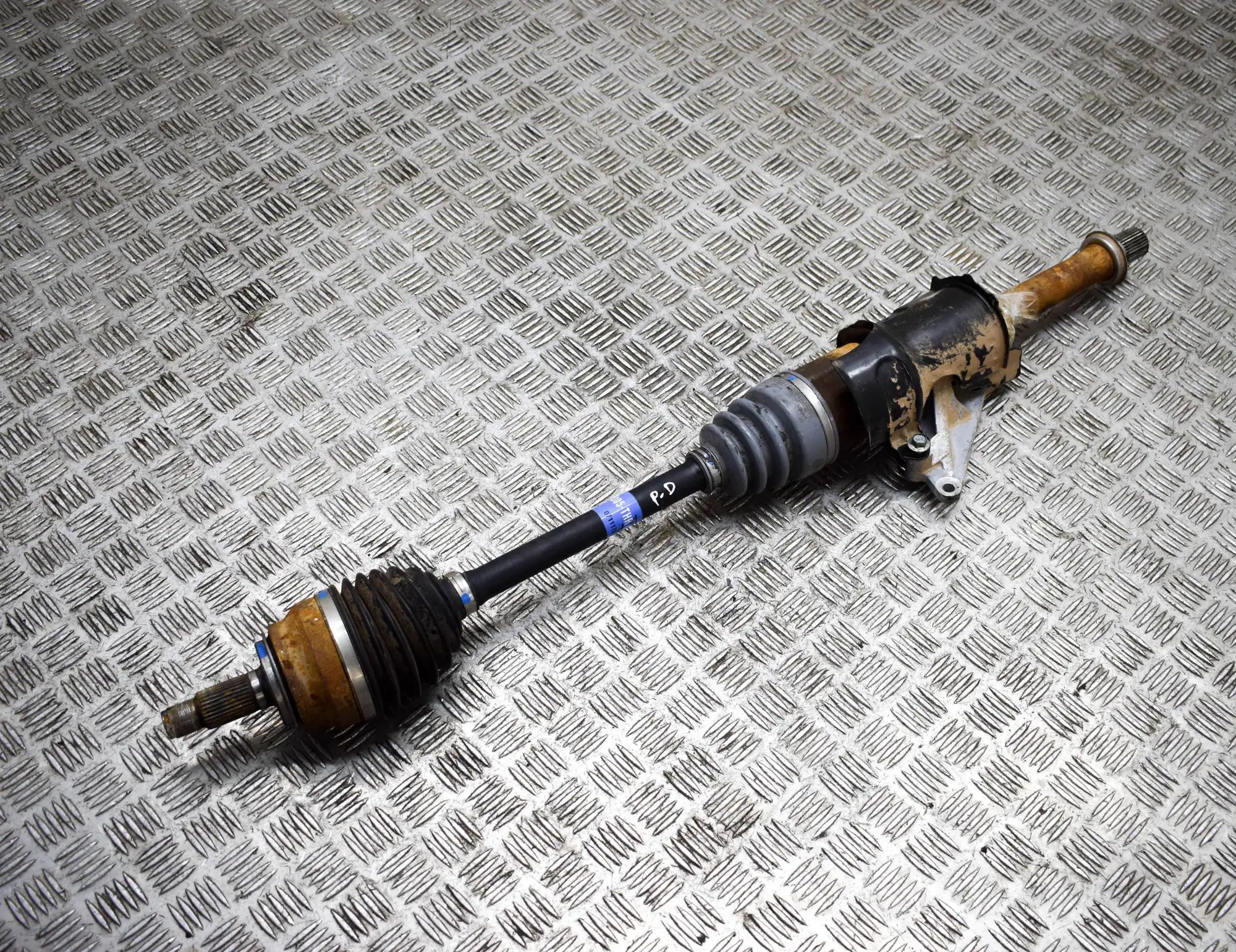 Honda Odyssey Front Right Driveshaft Front Right Driveshaft — HONDA ODYSSEY (RL6) (2...