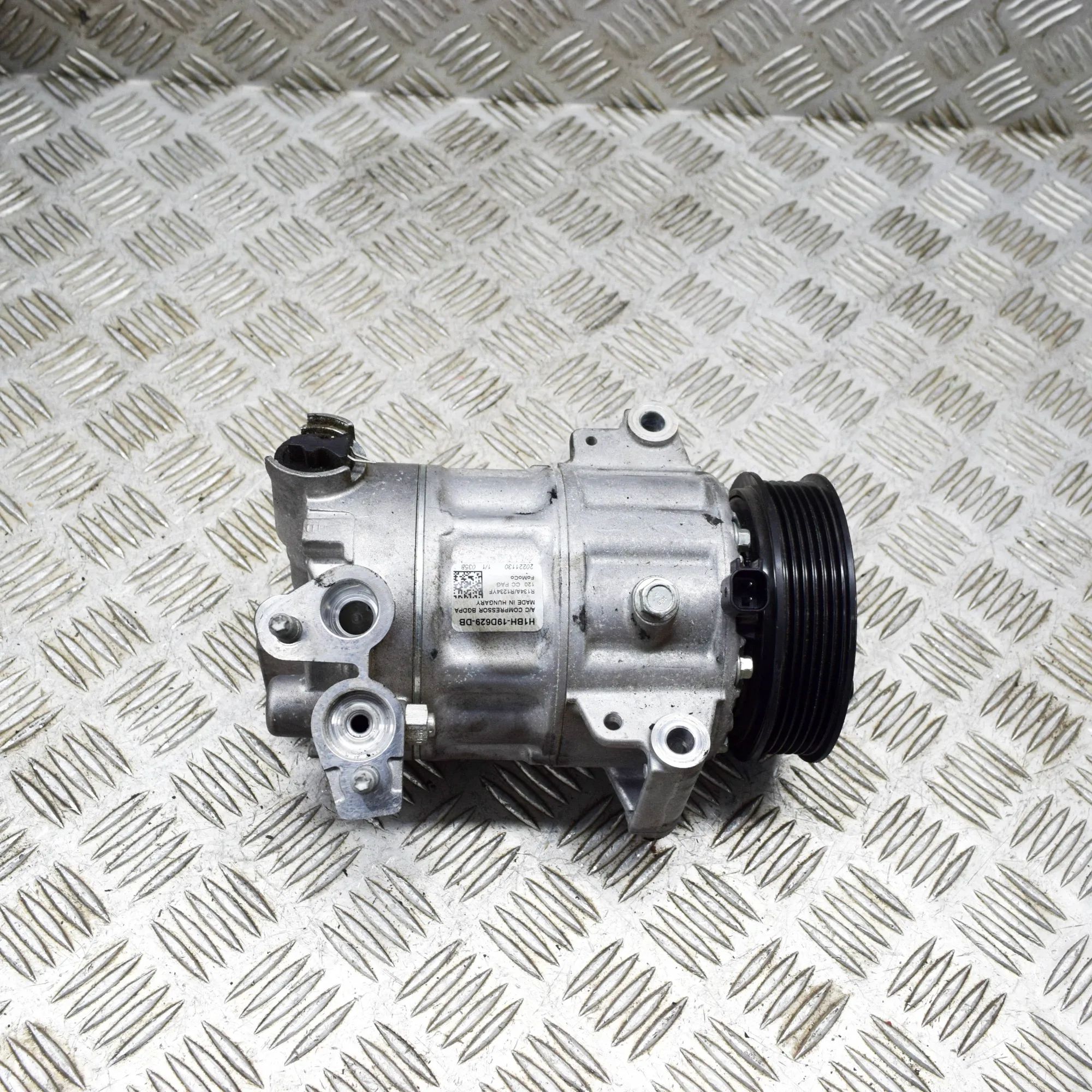 Ford Fiesta Air-conditioning compressor Air-conditioning compressor — FORD FIESTA (VII)...