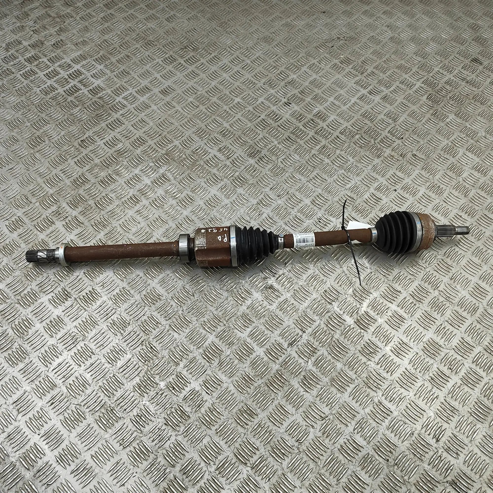 Nissan Juke Front Right Driveshaft Front Right Driveshaft — NISSAN JUKE (F16) (201...