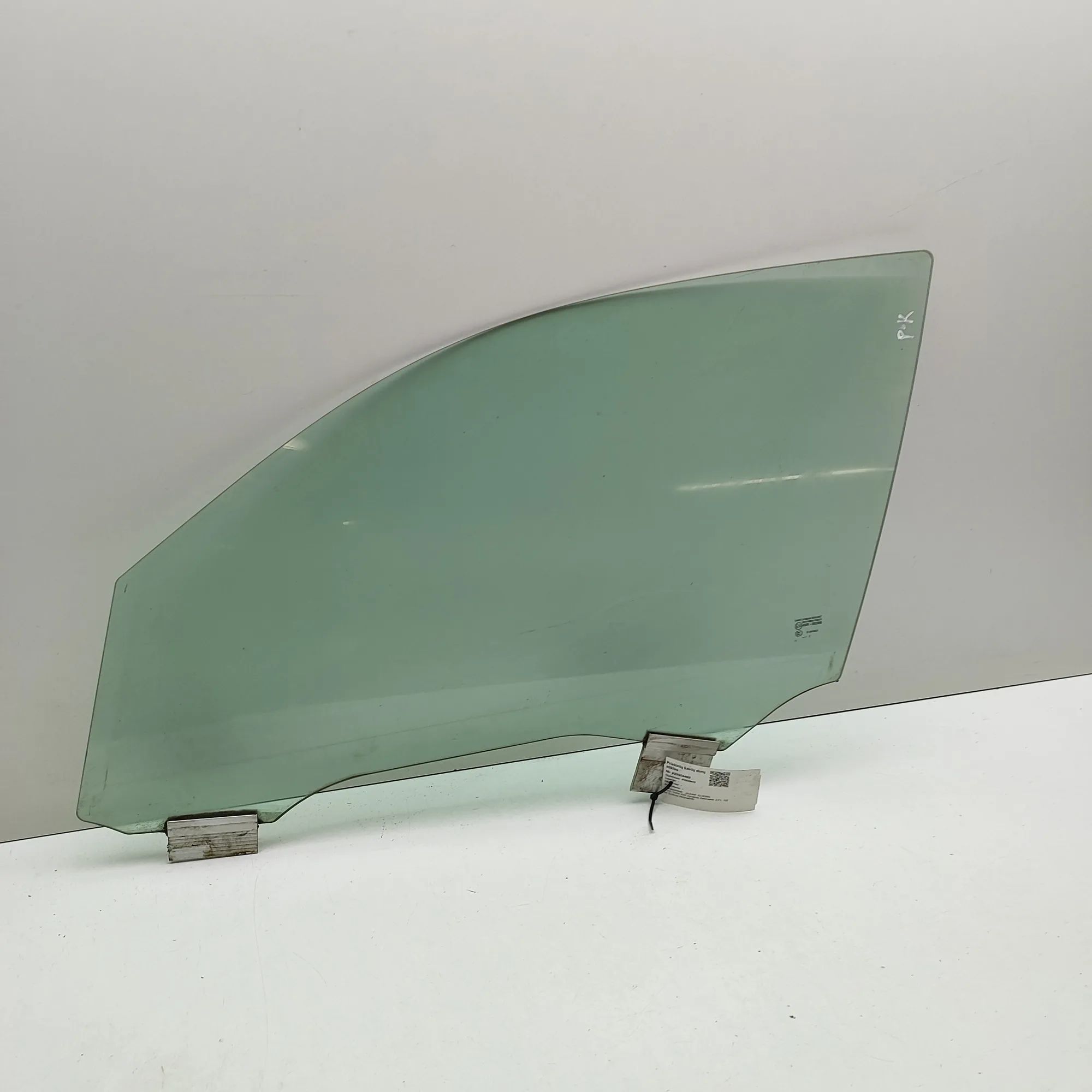 Jaguar XJ Front Left Door Window Front Left Door Window — JAGUAR XJ (X350) (2003...