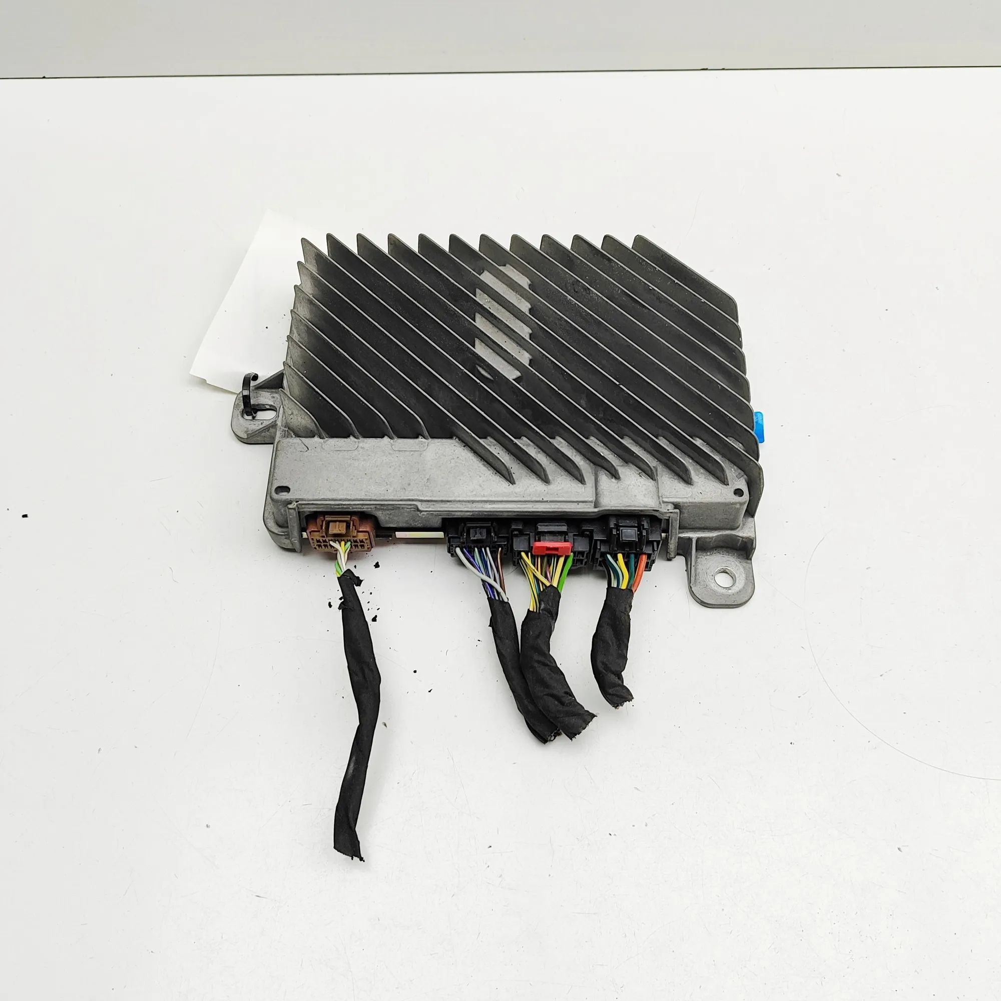 Cadillac Escalade Sound amplifier Sound amplifier — CADILLAC ESCALADE (2014-...) ...