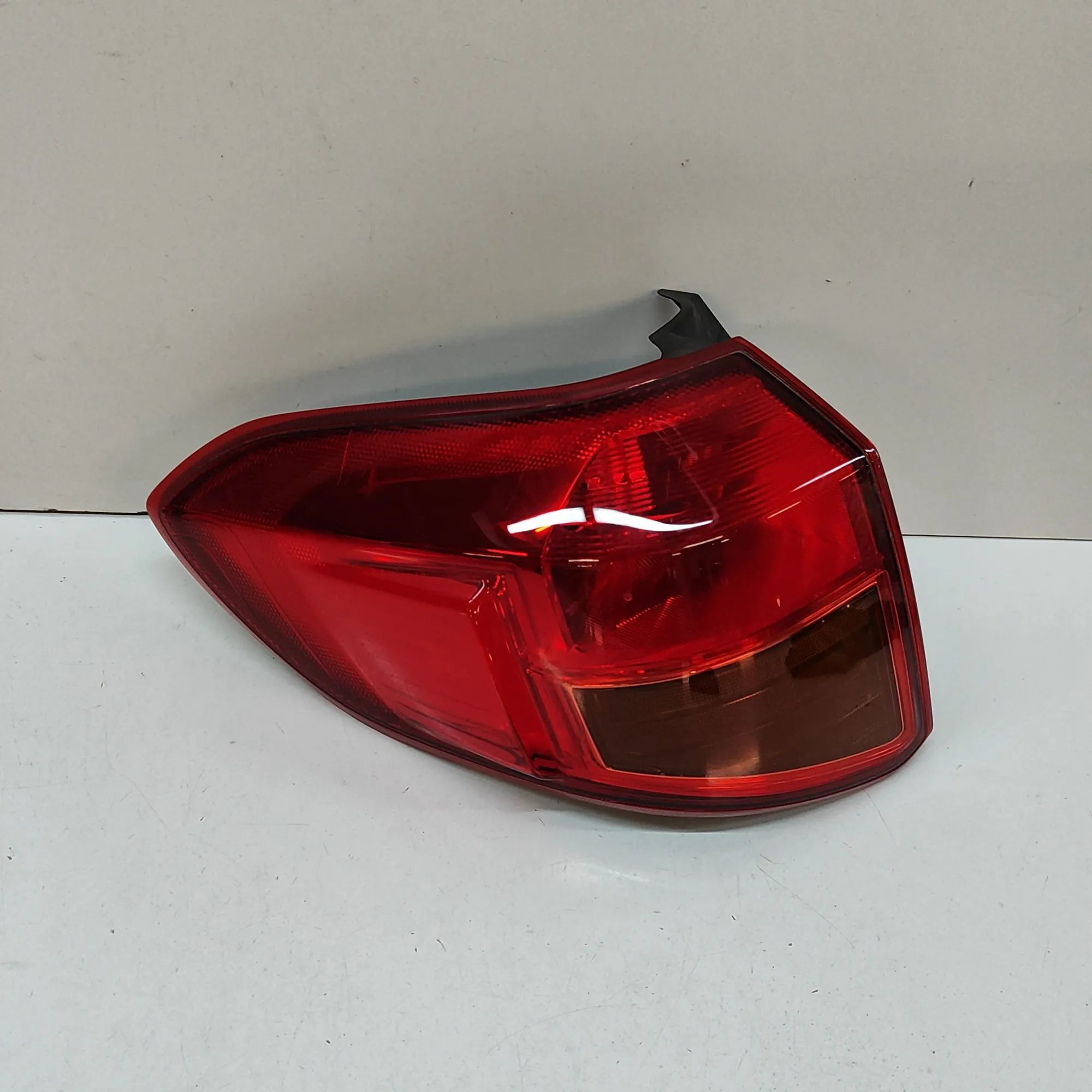Suzuki Grand Vitara Rear Left Tail Light Rear Left Tail Light — SUZUKI VITARA (LY) (2015...