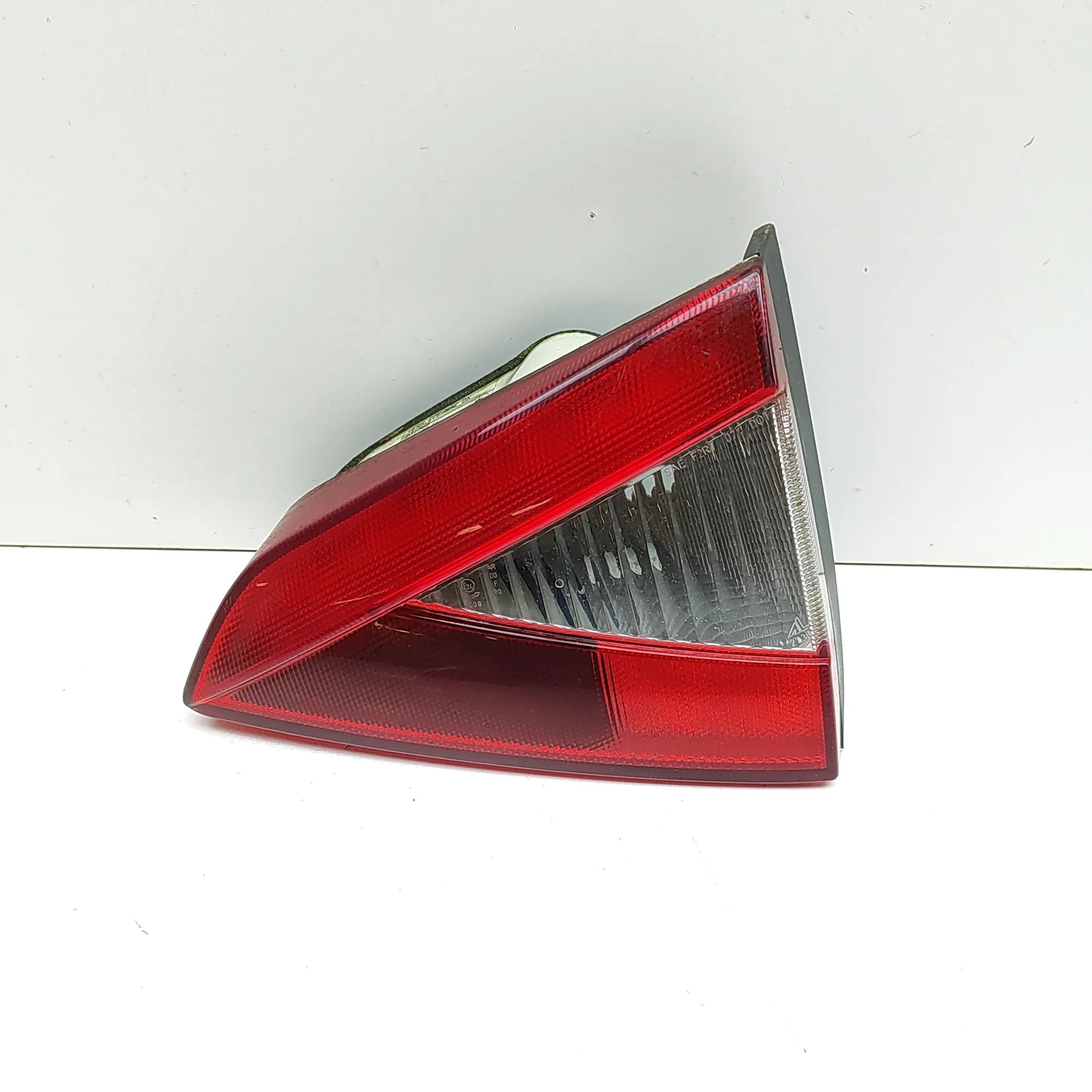 Maserati GranTurismo / GranCabrio Right Side Tailgate Tail Light Right Side Tailgate Tail Light — MASERATI GRAN ...