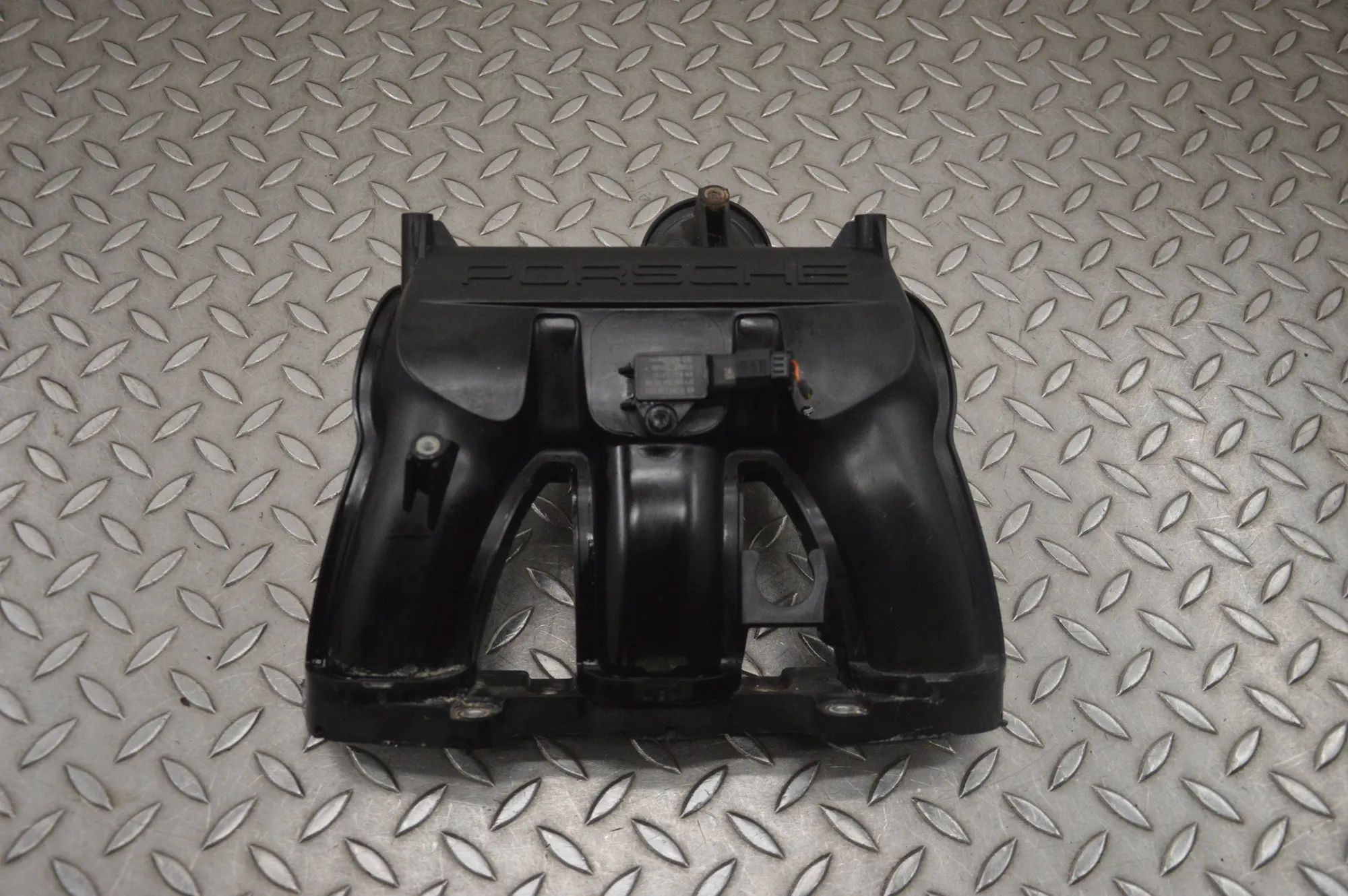 Porsche 911 (991) sisselaskekollektor Intake Manifold — PORSCHE 911 (991) (2011-2020)...