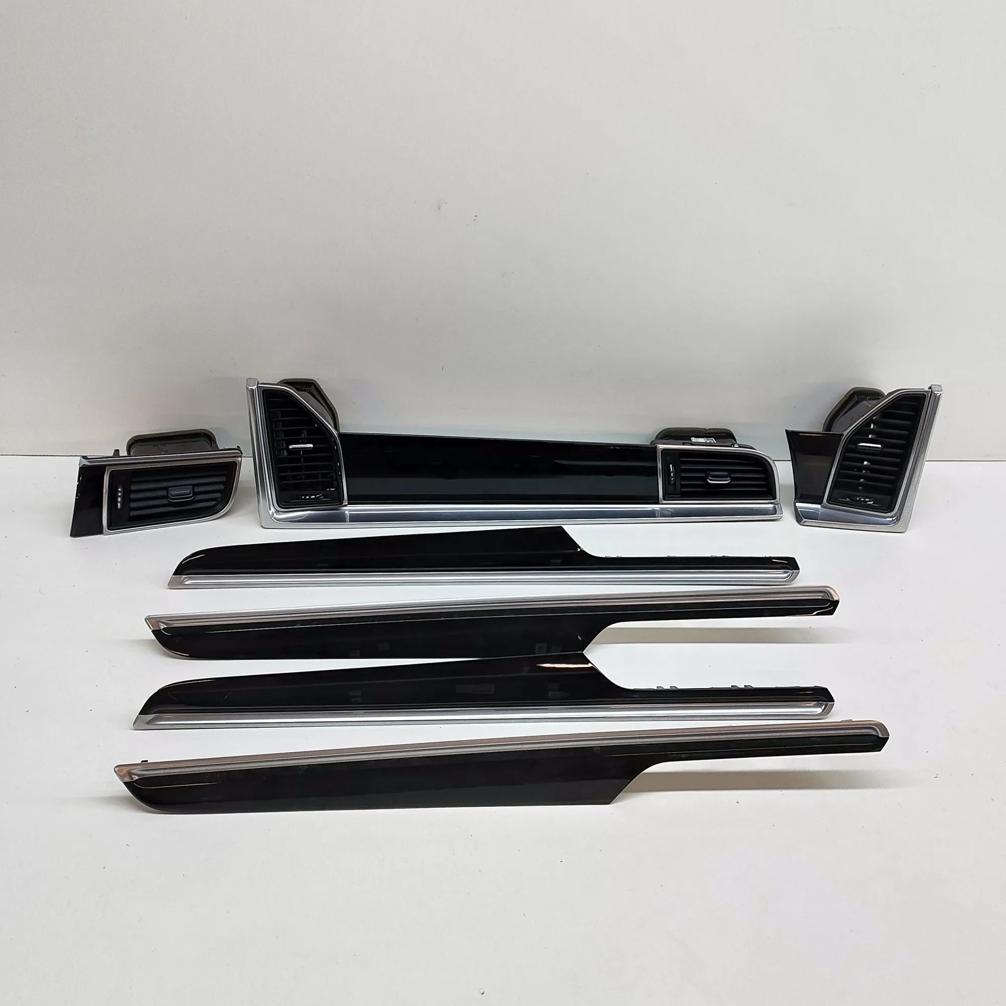 Porsche Macan Interior Trim Strips Kit Interior Trim Strips Kit — PORSCHE MACAN (95B) ...