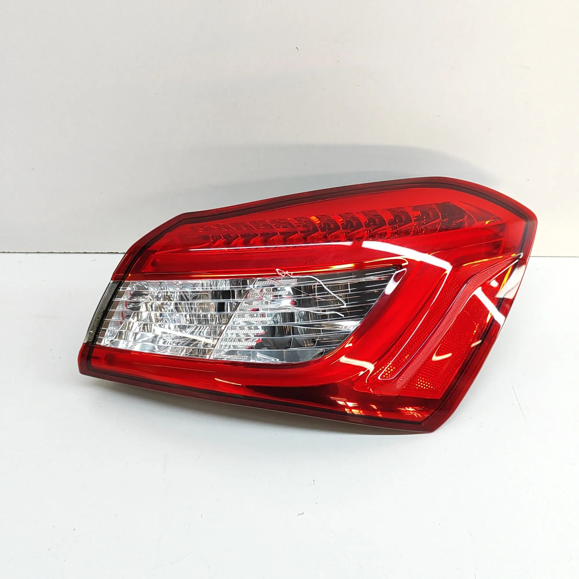 Maserati Ghibli Rear Right Tail Light Rear Right Tail Light — MASERATI GHIBLI (M157) ...