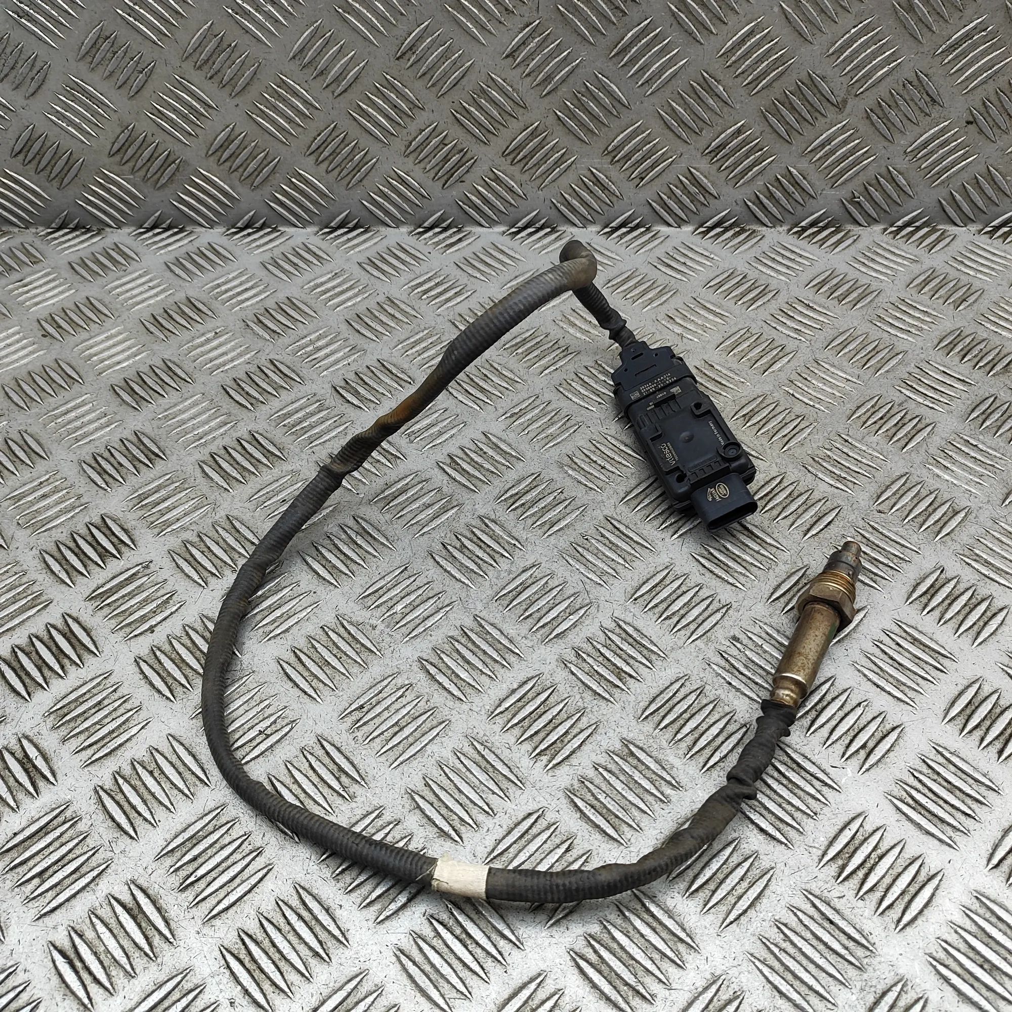 Land Rover Discovery Lambda Oxygen Sensor Lambda Oxygen Sensor — LAND ROVER DISCOVERY (V ...