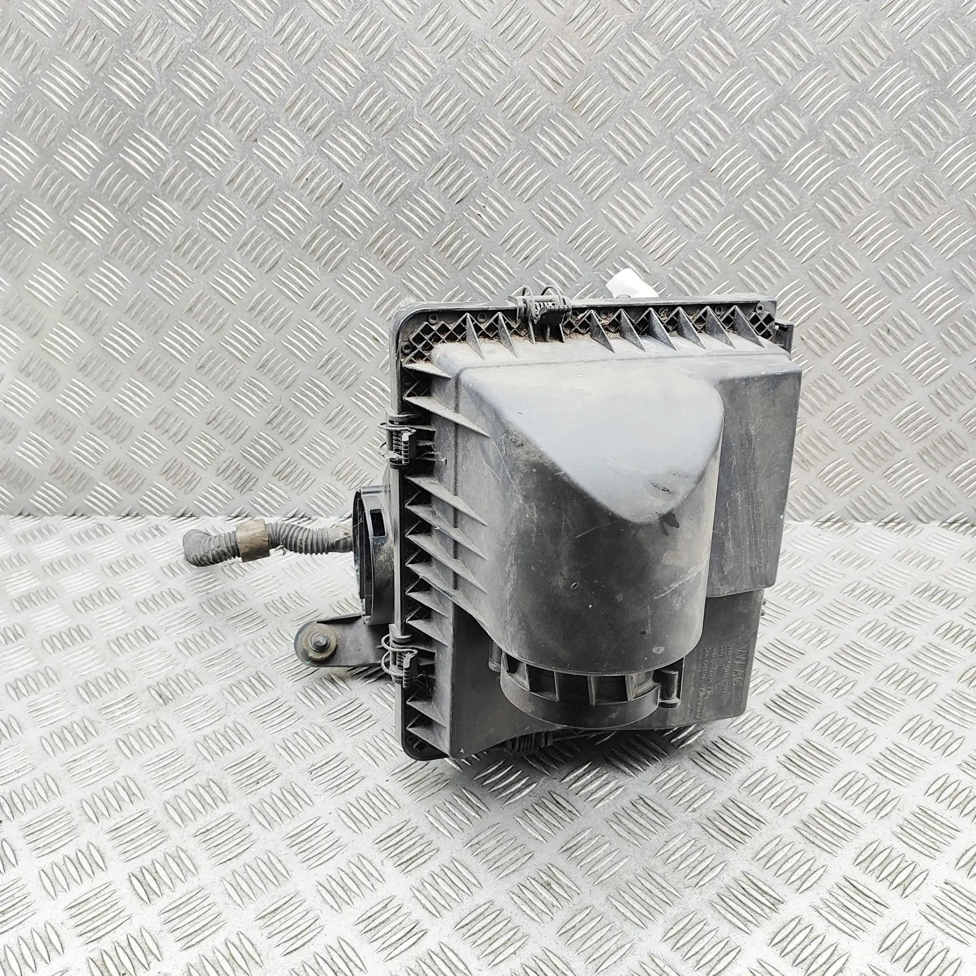 Volkswagen Crafter Air filter box  Air Filter Box — VW CRAFTER (Van SY_) (2016-......
