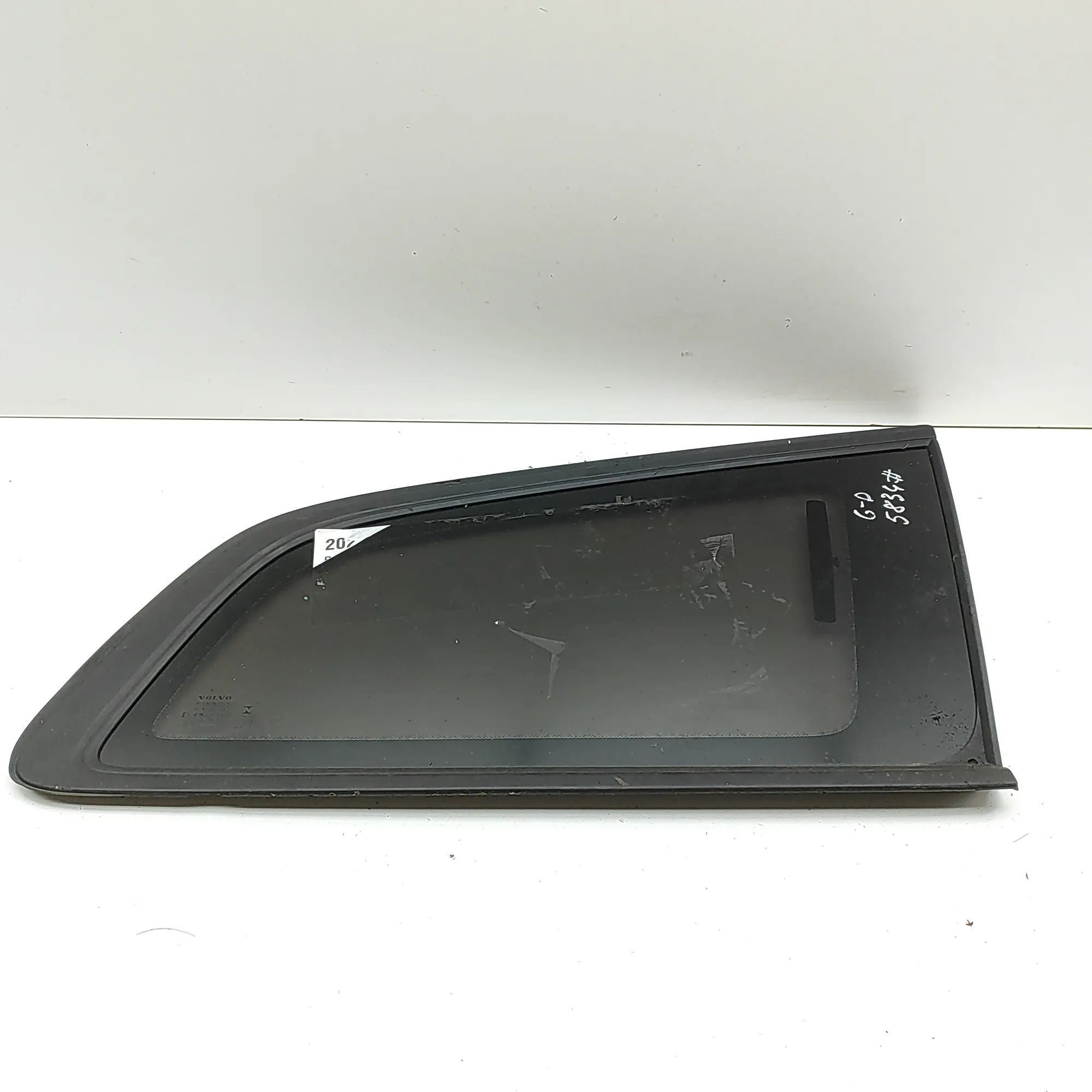 Volvo V60 Rear Right Quarter Window Rear Right Quarter Window — VOLVO V60 (II 225, ...