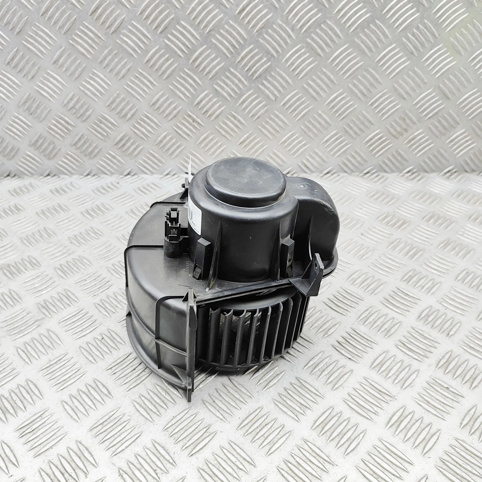 Volkswagen Amarok Heater Blower Fan Heater Blower Fan — VW AMAROK (2H_, S1B) (2010-...