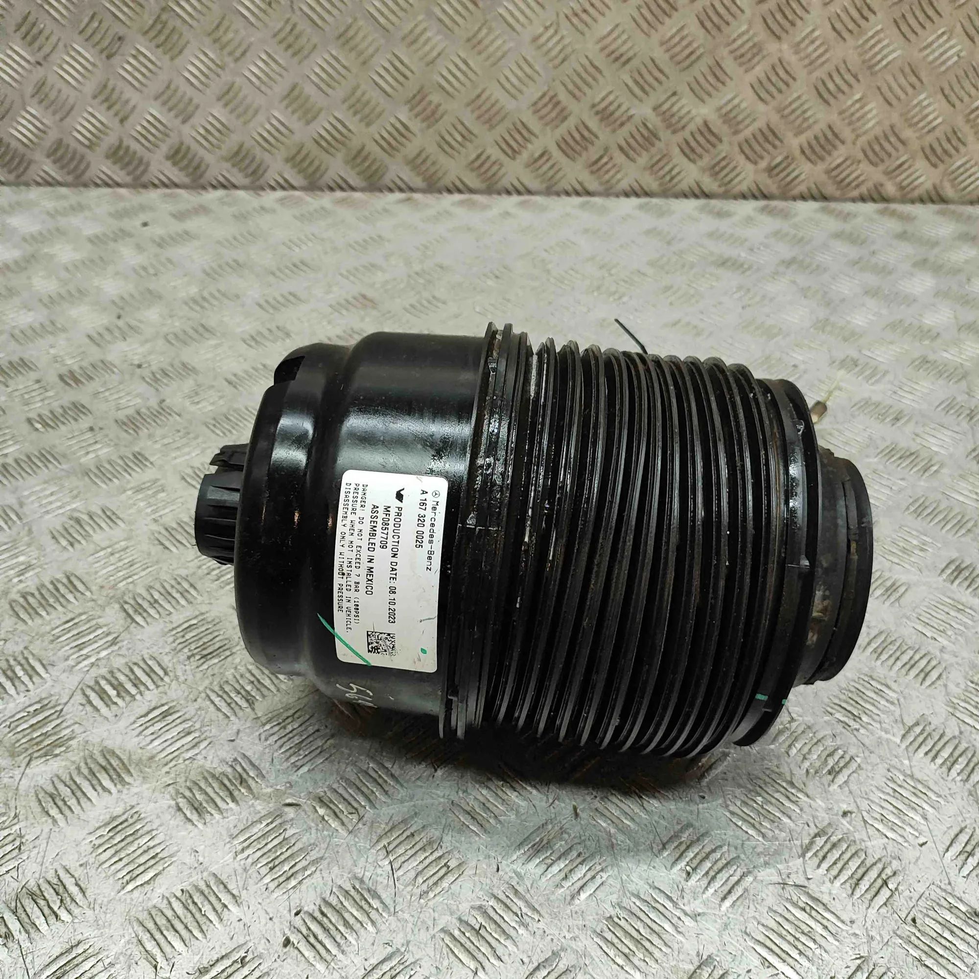 Mercedes-Benz GLE (W167) Rear Right Air Suspension Spring Bag Rear Right Air Suspension Spring Bag — MERCEDES...