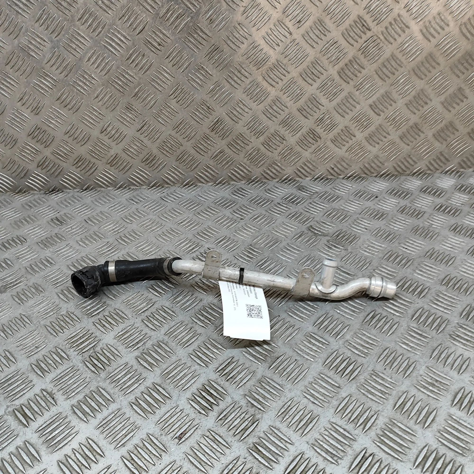 Coolant hose Brand/Model: ASTON MARTIN DB11
Year: 2022
Engin...