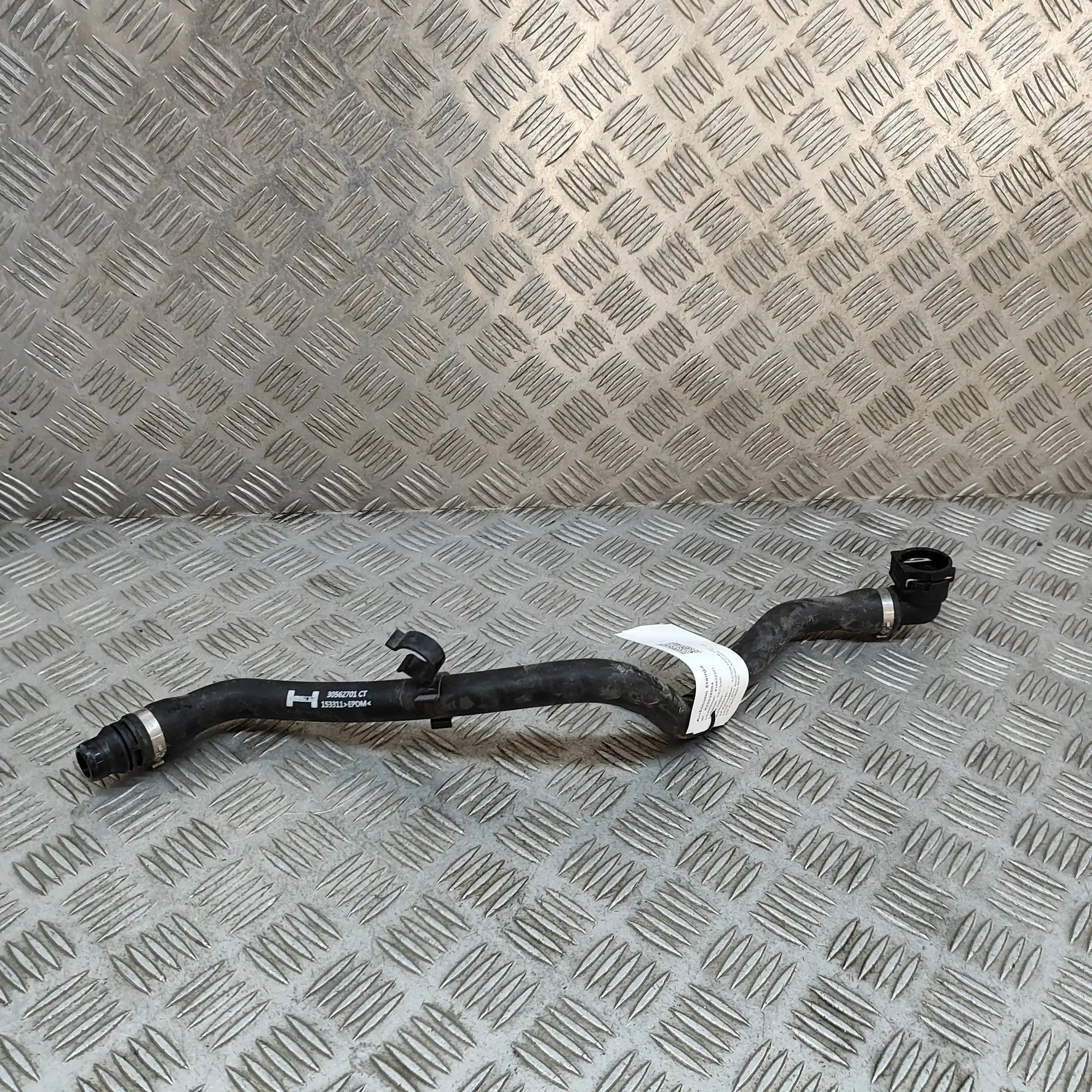 Coolant hose Brand/Model: ASTON MARTIN DB11
Year: 2022
Engin...