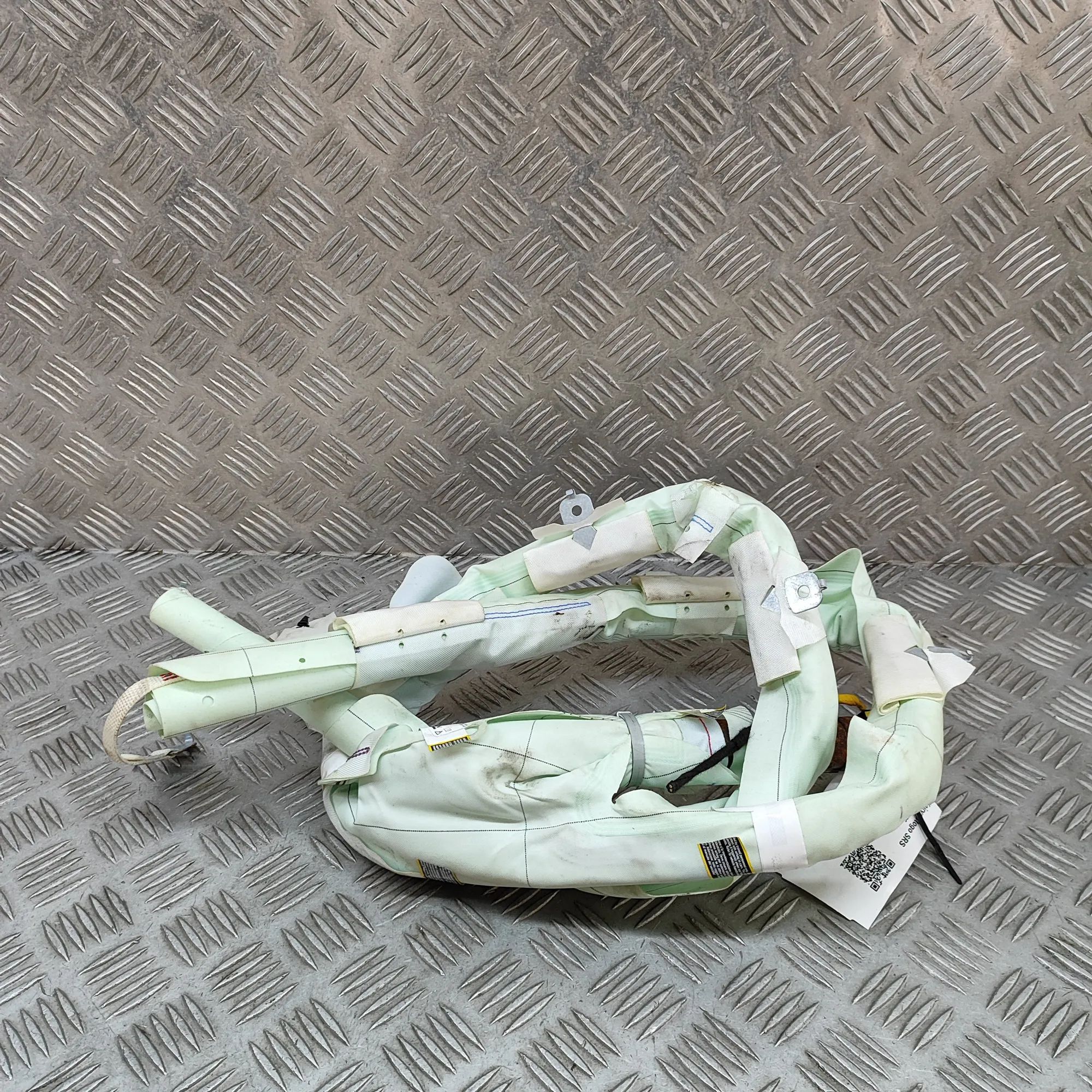 Maserati Ghibli Right Side Roof Safety Curtain SRS Right Side Roof Safety Curtain SRS — MASERATI G...
