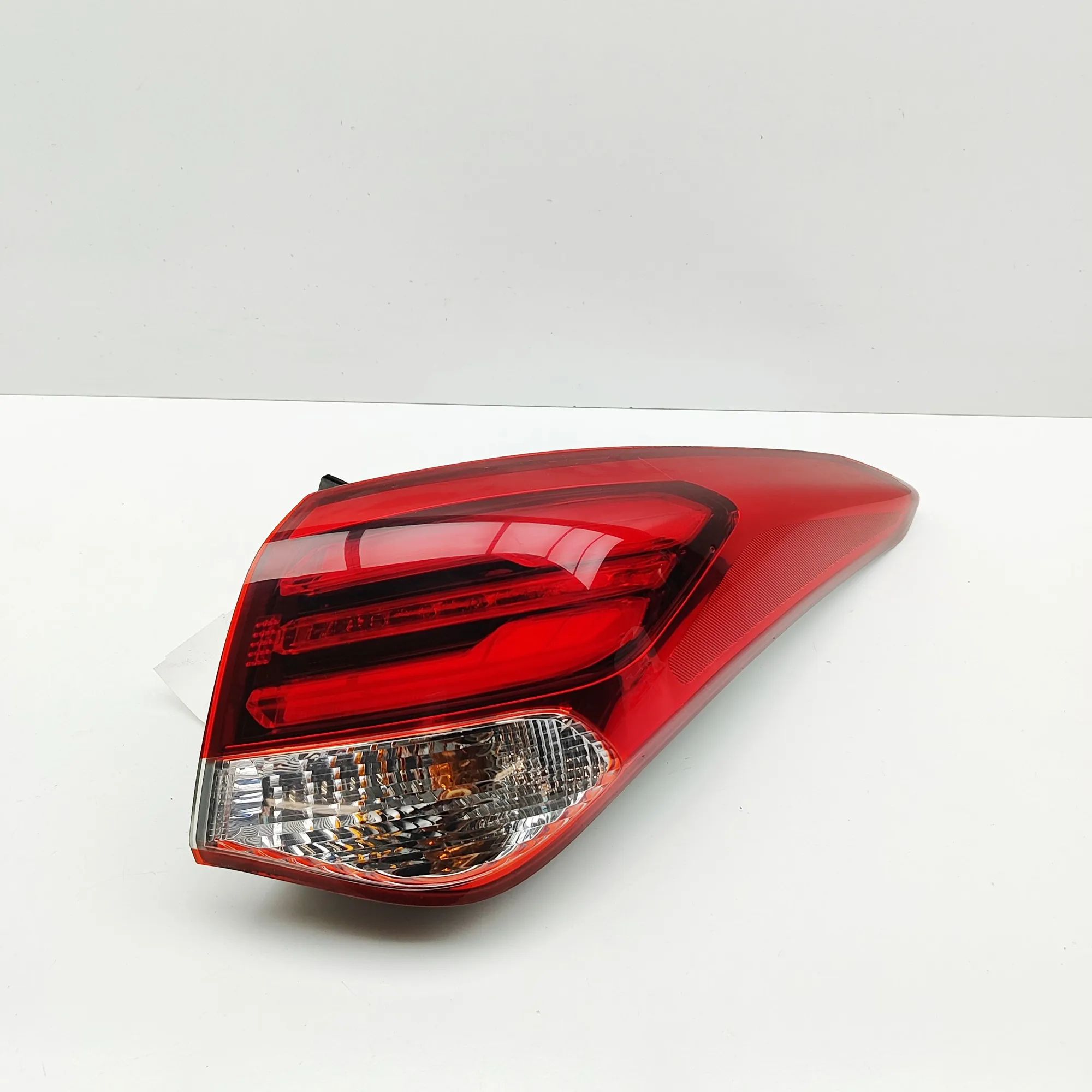 Hyundai i40 Rear Right Tail Light Rear Right Tail Light — HYUNDAI I40 (VF) (2012-...