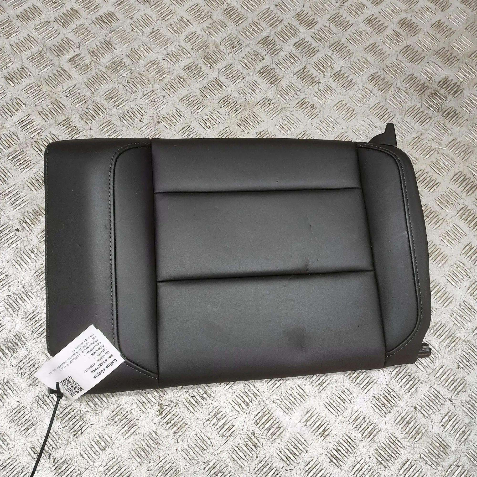 Porsche 911 (991) Rear seat Rear seat — PORSCHE 911 (991) (2011-2020) — 991...