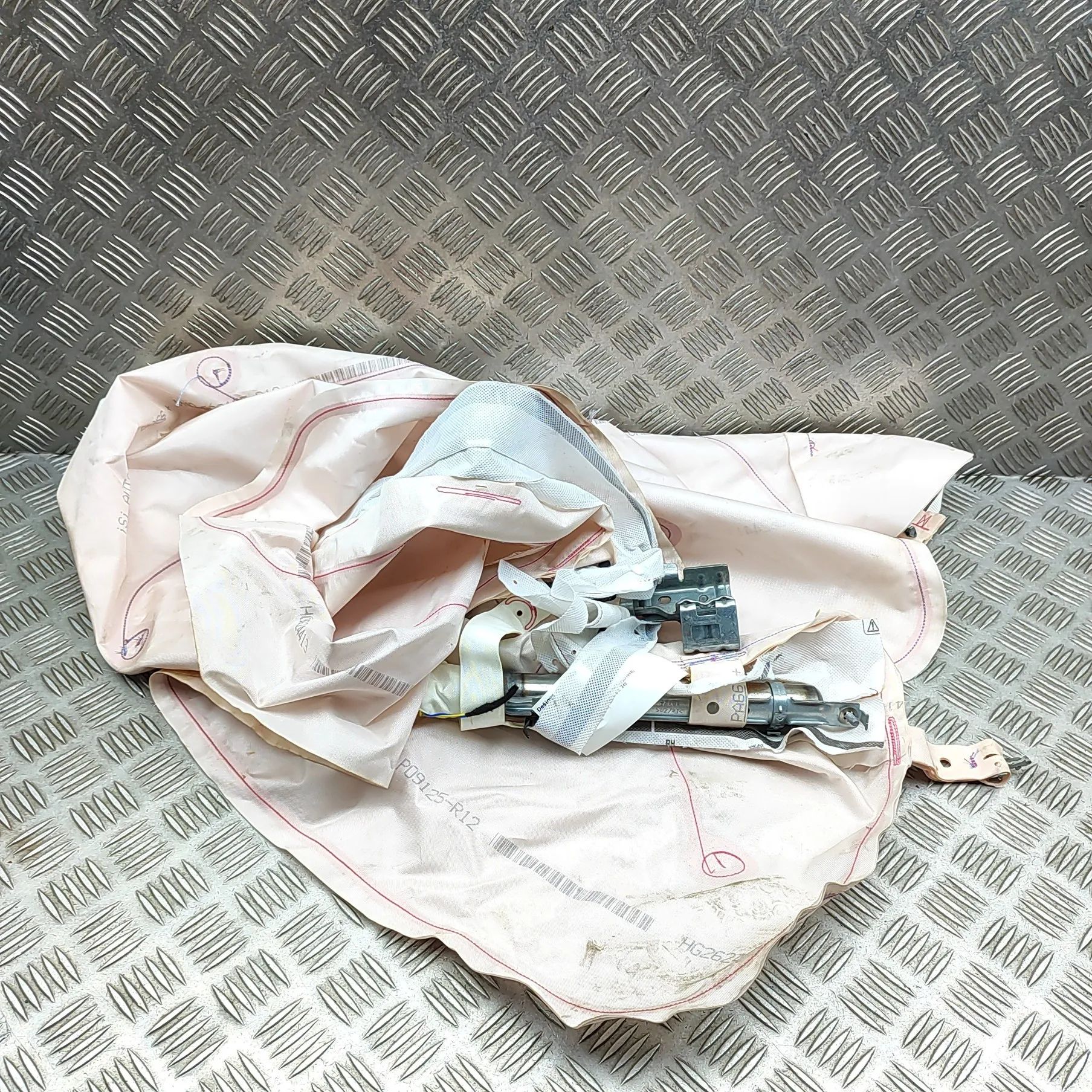 Porsche Cayenne Right Side Roof Safety Curtain SRS Right Side Roof Safety Curtain SRS — PORSCHE CA...