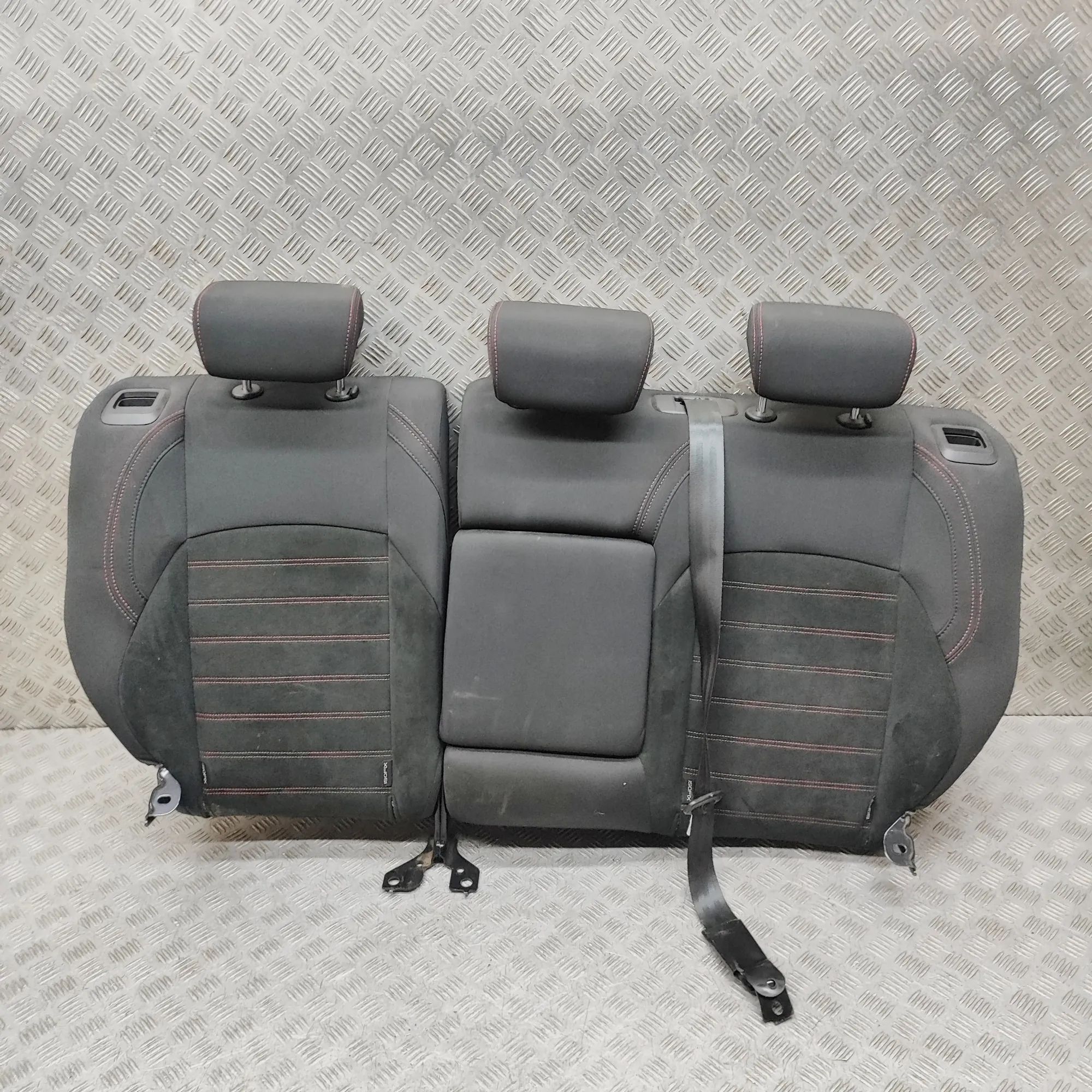 Alfa-Romeo Giulietta (940) Заднее сиденье Rear seat — ALFA ROMEO GIULIETTA (940_) (2010-2...