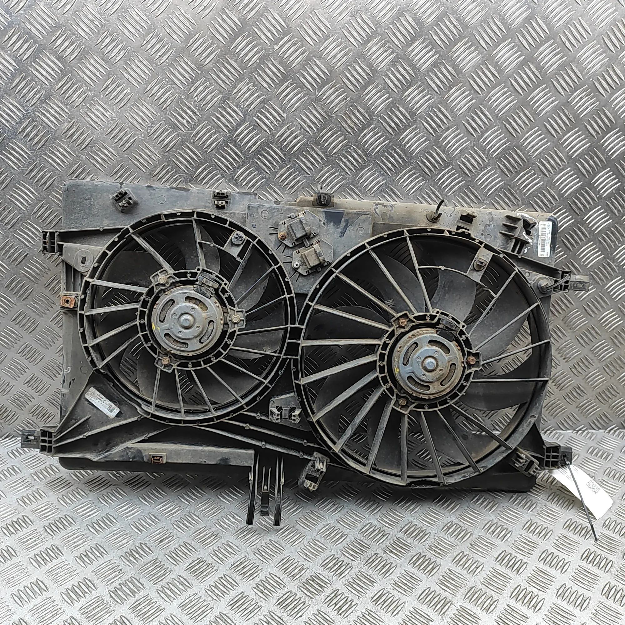 Nissan NV400 / Interstar Engine Cooling Fan Shroud Engine Cooling Fan Shroud — NISSAN NV400 (Van) ...