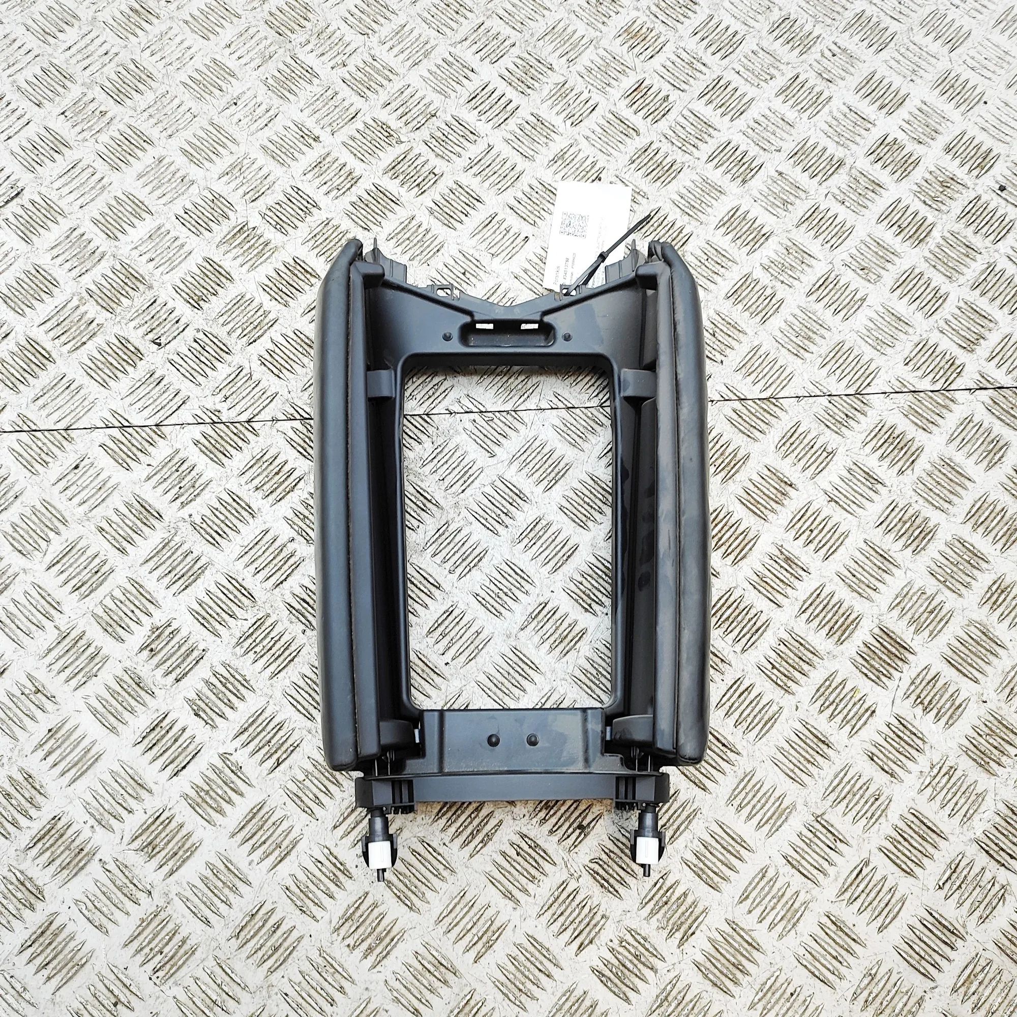 Maserati Quattroporte Armrest Armrest — MASERATI QUATTROPORTE (VI) (2012-...)...