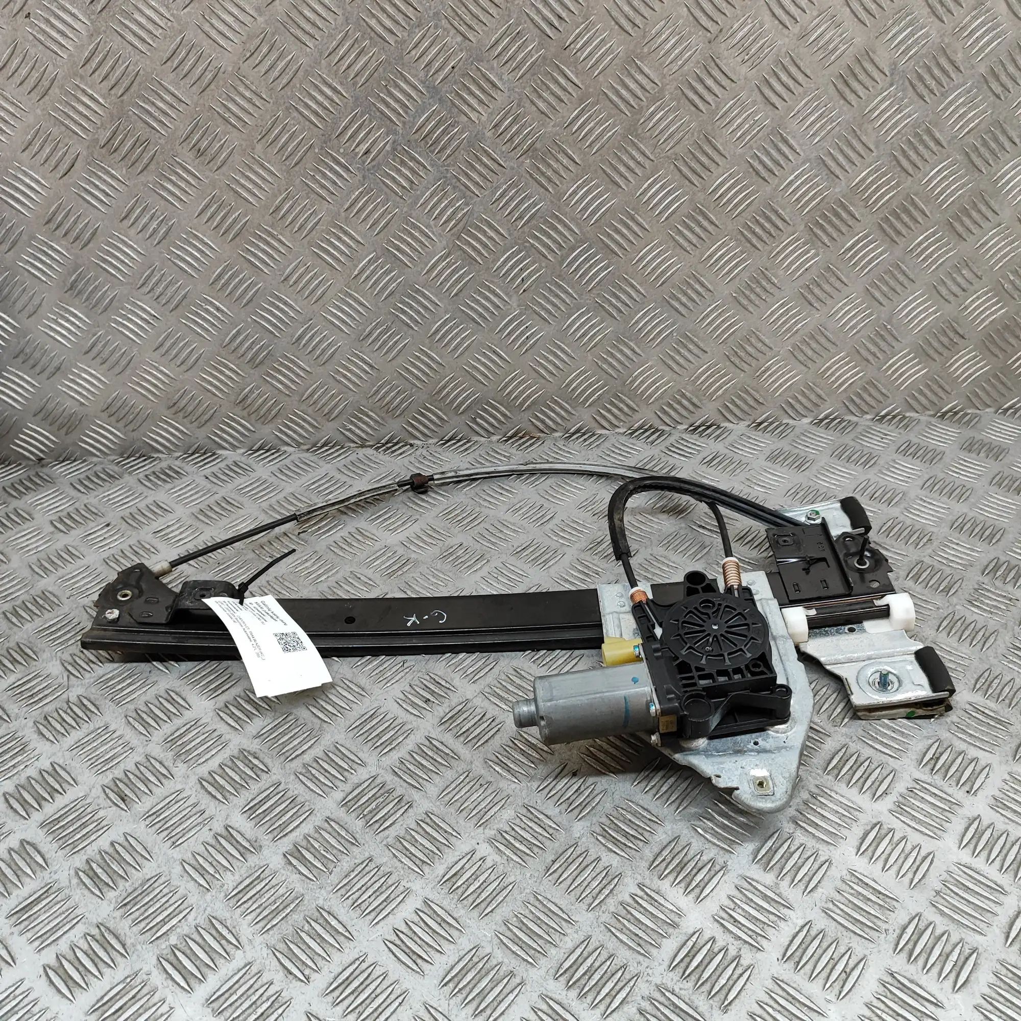 Chevrolet TrailBlazer Rear Left Door Window Regulator Rear Left Door Window Regulator — CHEVROLET TRA...