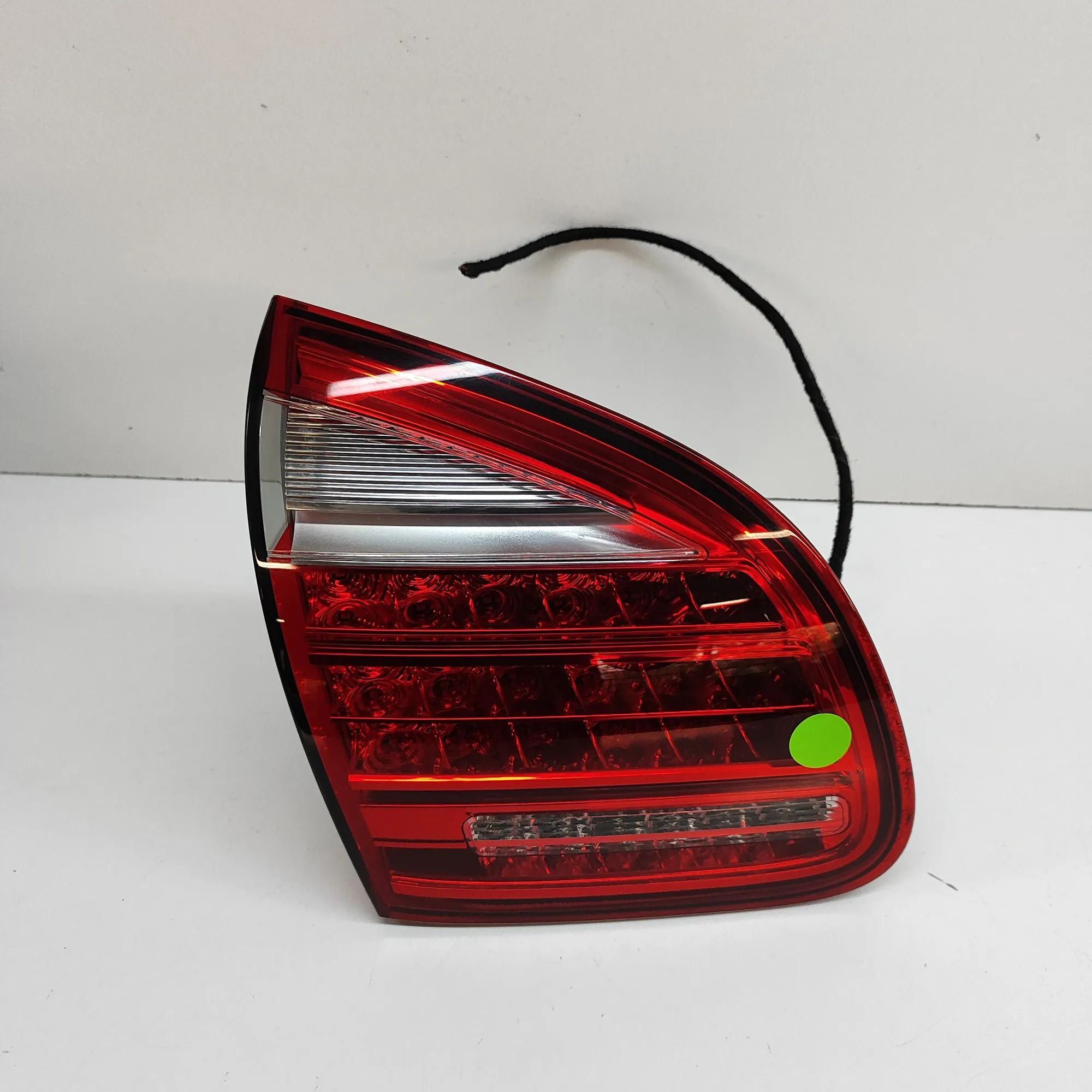Porsche Cayenne Left Side Tailgate Tail Light Left Side Tailgate Tail Light — PORSCHE CAYENNE...
