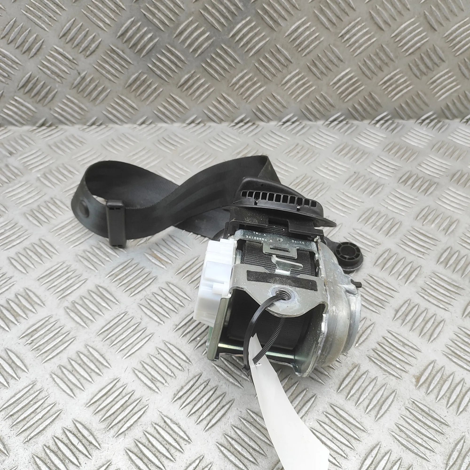 Land Rover Range Rover Evoque Front Left Seatbelt Front Left Seatbelt — LAND ROVER RANGE ROVER EV...