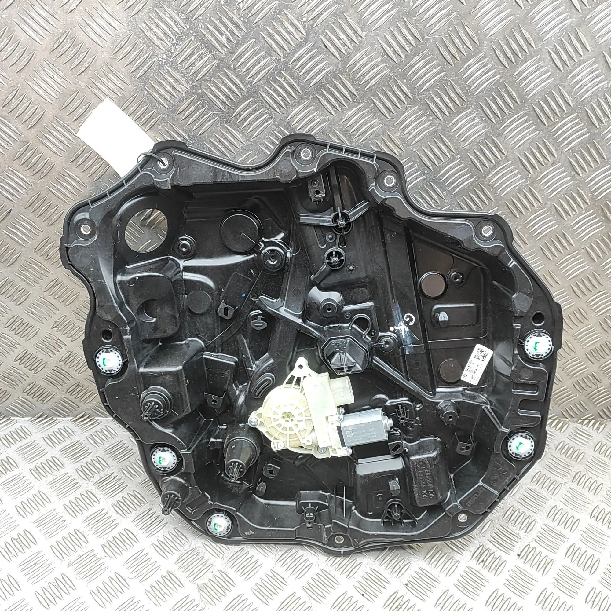 BMW 5 (G30 / G31) Rear Left Door Window Regulator Rear Left Door Window Regulator — BMW 5 SERIES ...