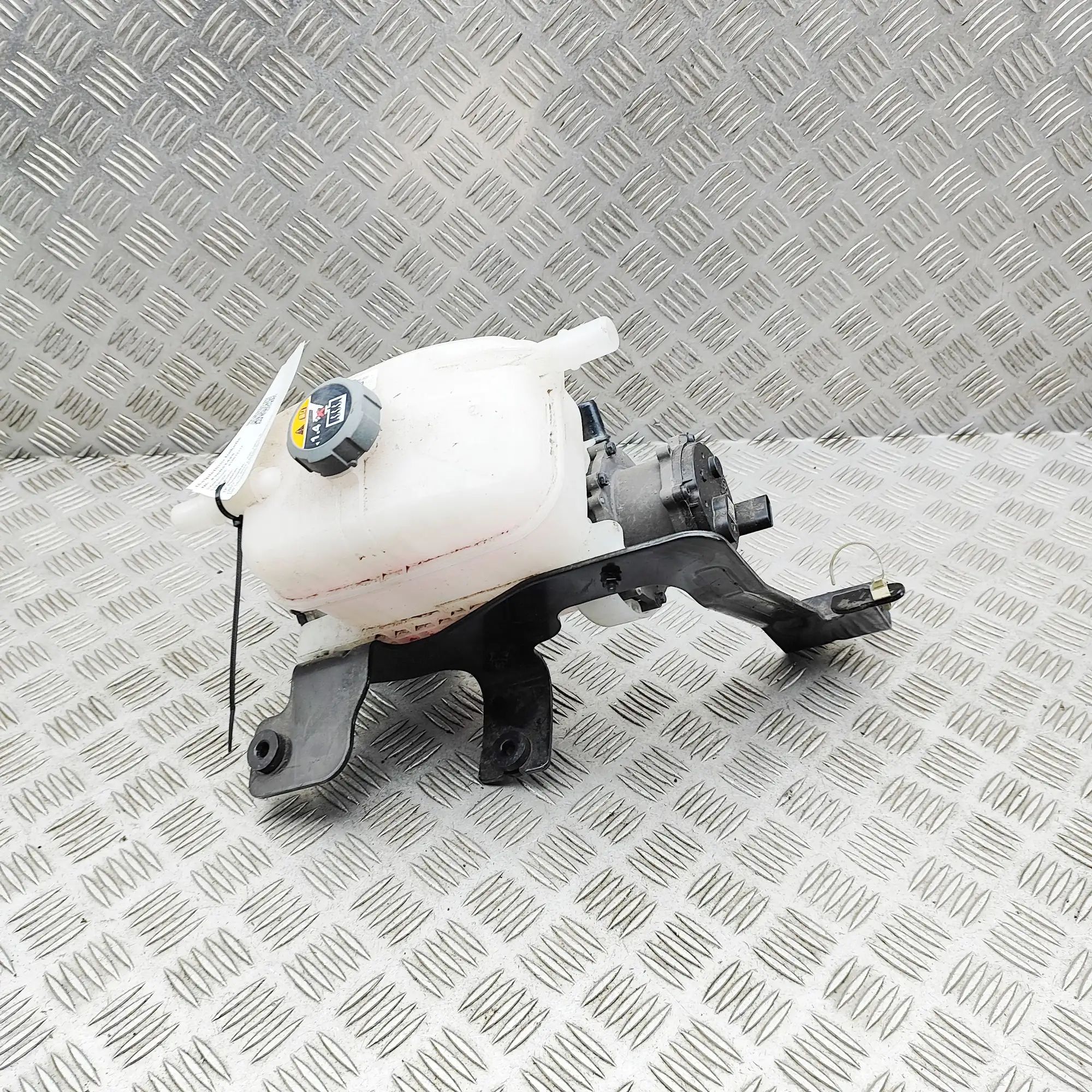 Kia Niro Expansion Tank Expansion tank — KIA NIRO (II) (2022-...) — 254...
