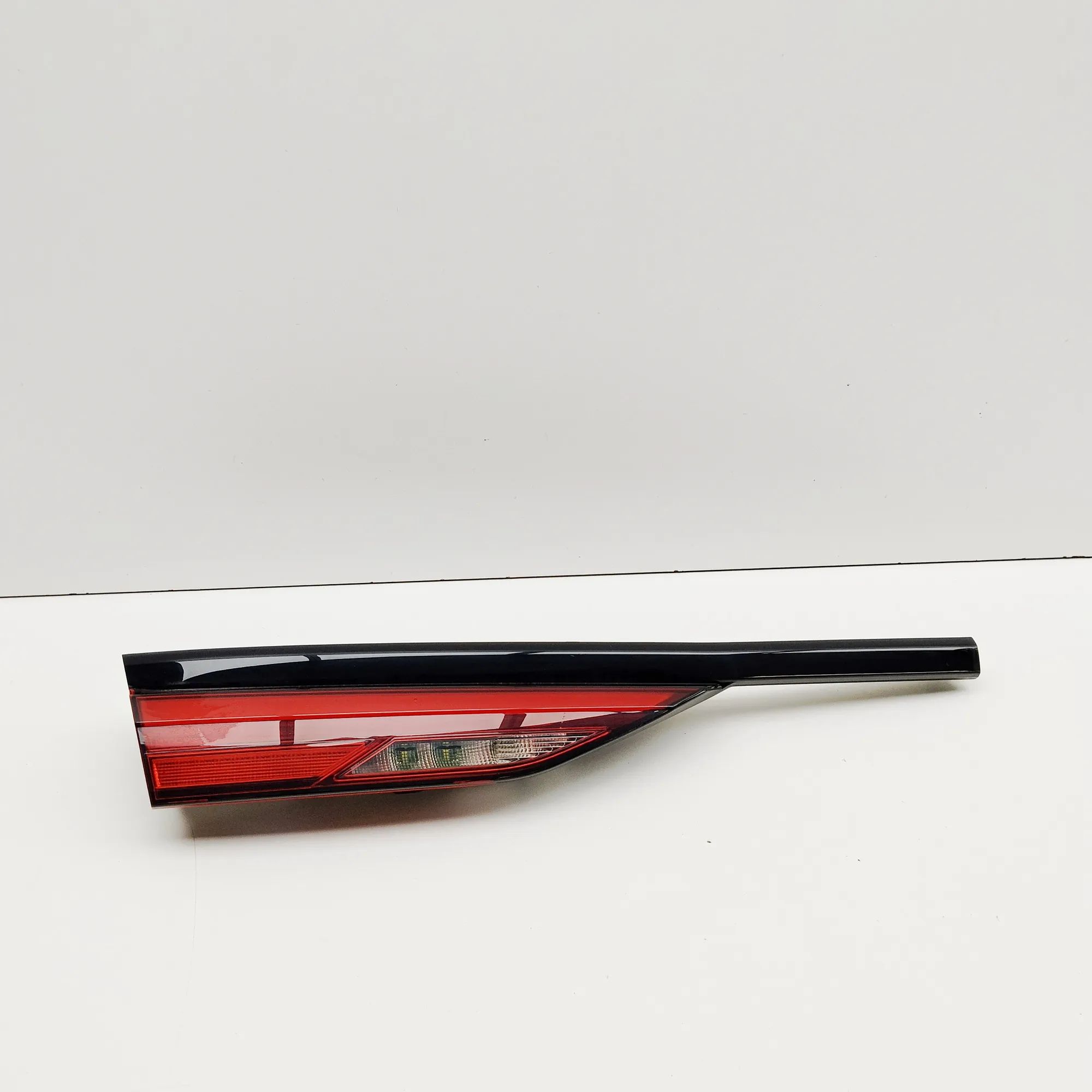BMW 2 (F44) Left Side Tailgate Tail Light Left Side Tailgate Tail Light — BMW 2 SERIES (G...