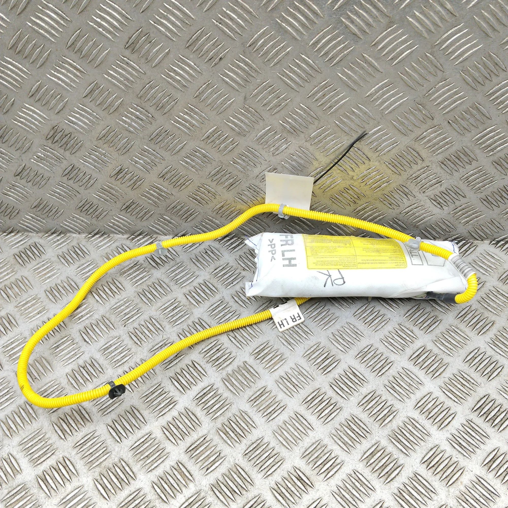 Kia Niro Seat airbag (SRS) — front left Seat airbag (SRS) — front left — KIA NIRO (2016...