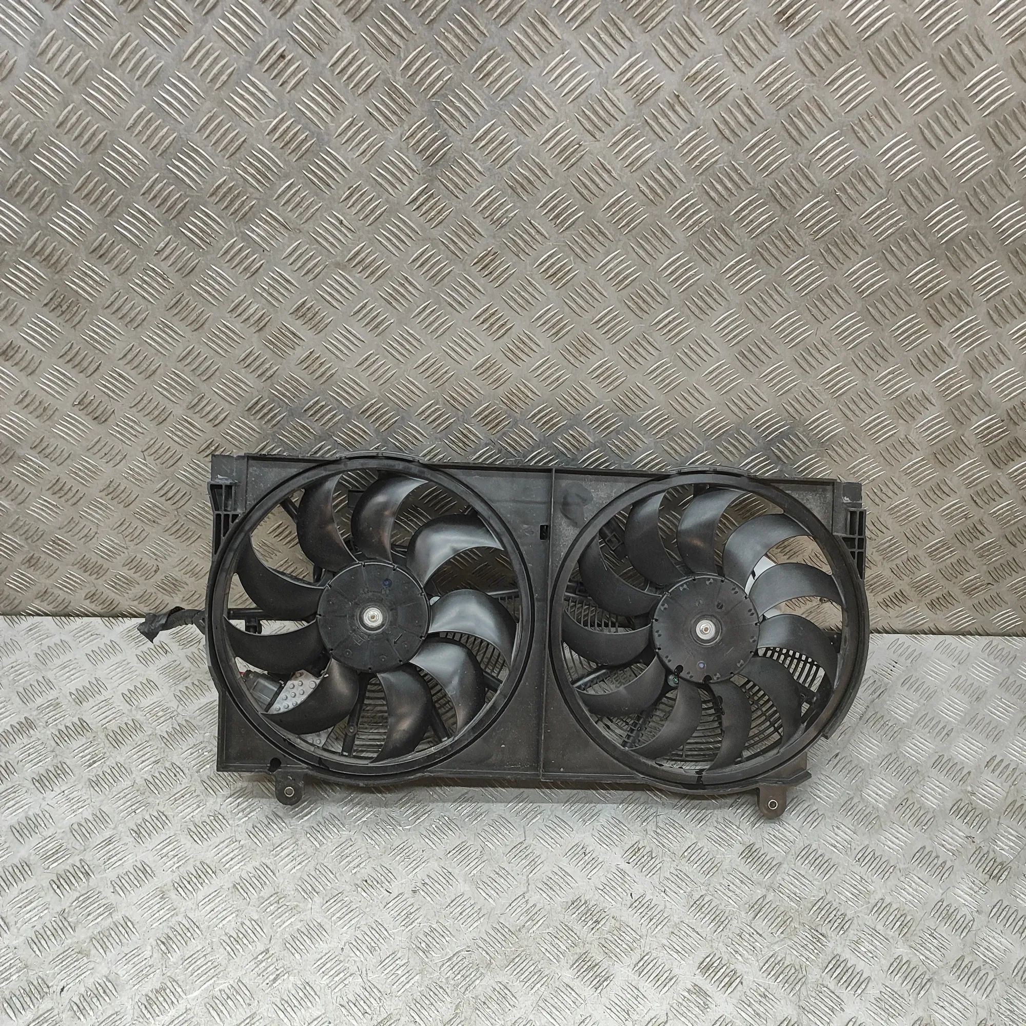 Nissan Leaf Engine Cooling Fan Shroud Engine Cooling Fan Shroud — NISSAN LEAF (ZE1) (...