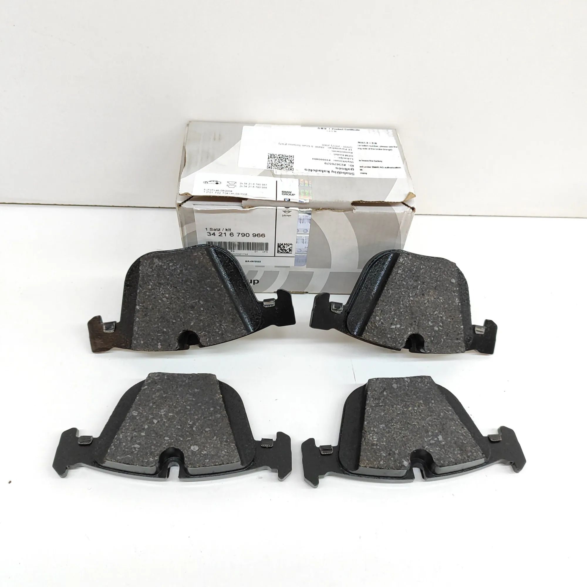 BMW 5 (E60 / E61) Rear Brake Pads Rear Brake Pads — BMW 5 SERIES (Gran Turismo F0...