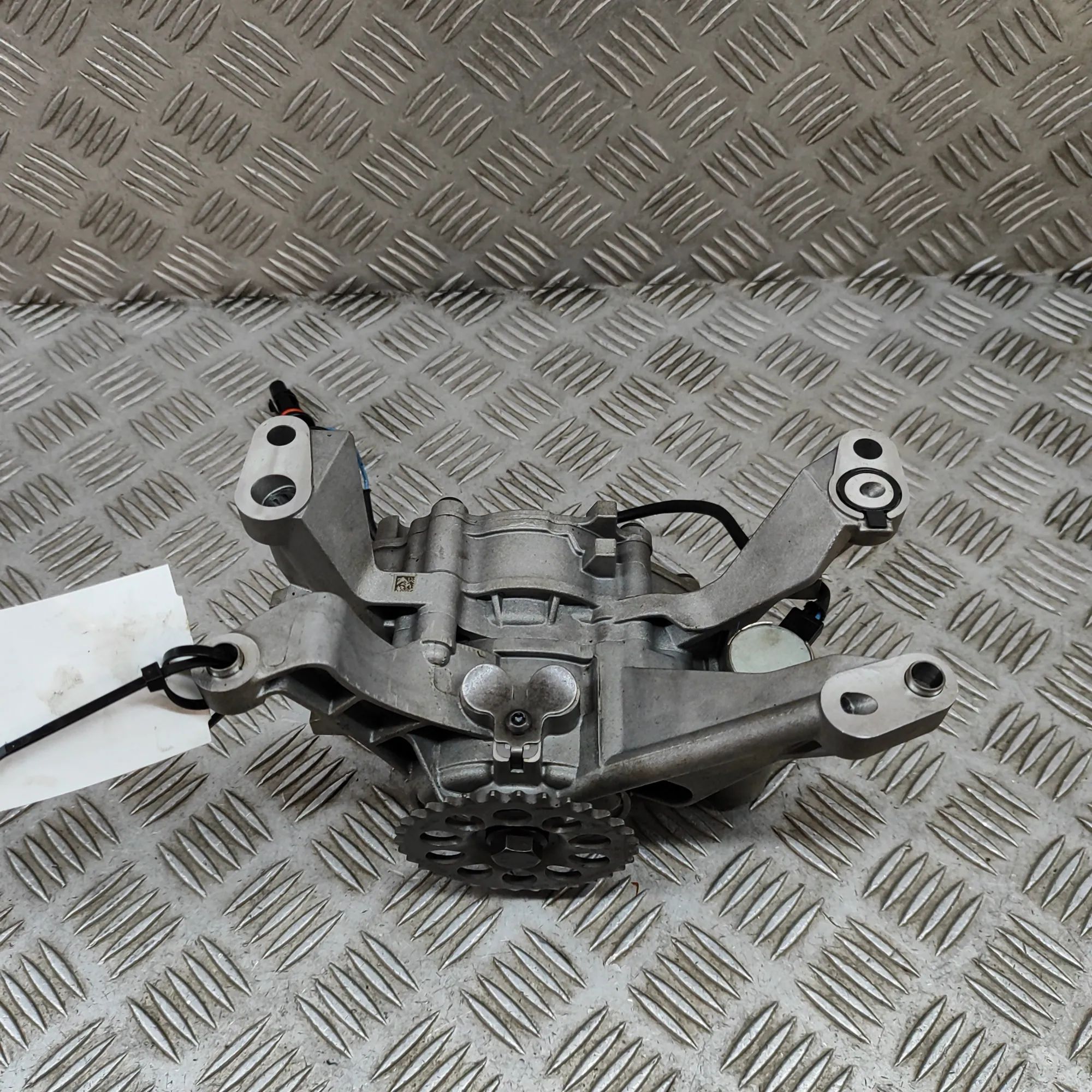 Land Rover Range Rover Velar Oil Pump Oil pump — LAND ROVER RANGE ROVER VELAR (L560) ...