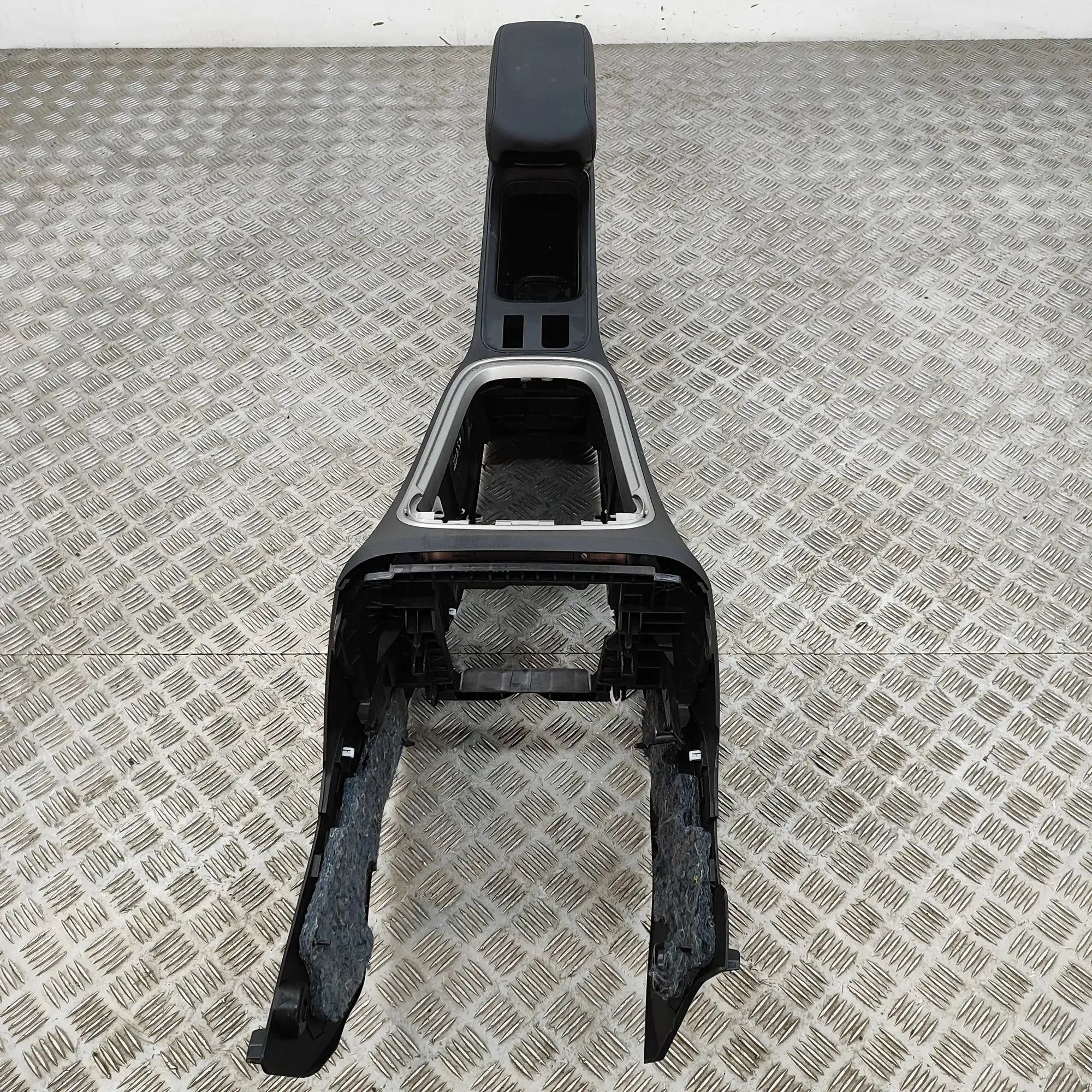 Jeep Avenger center console