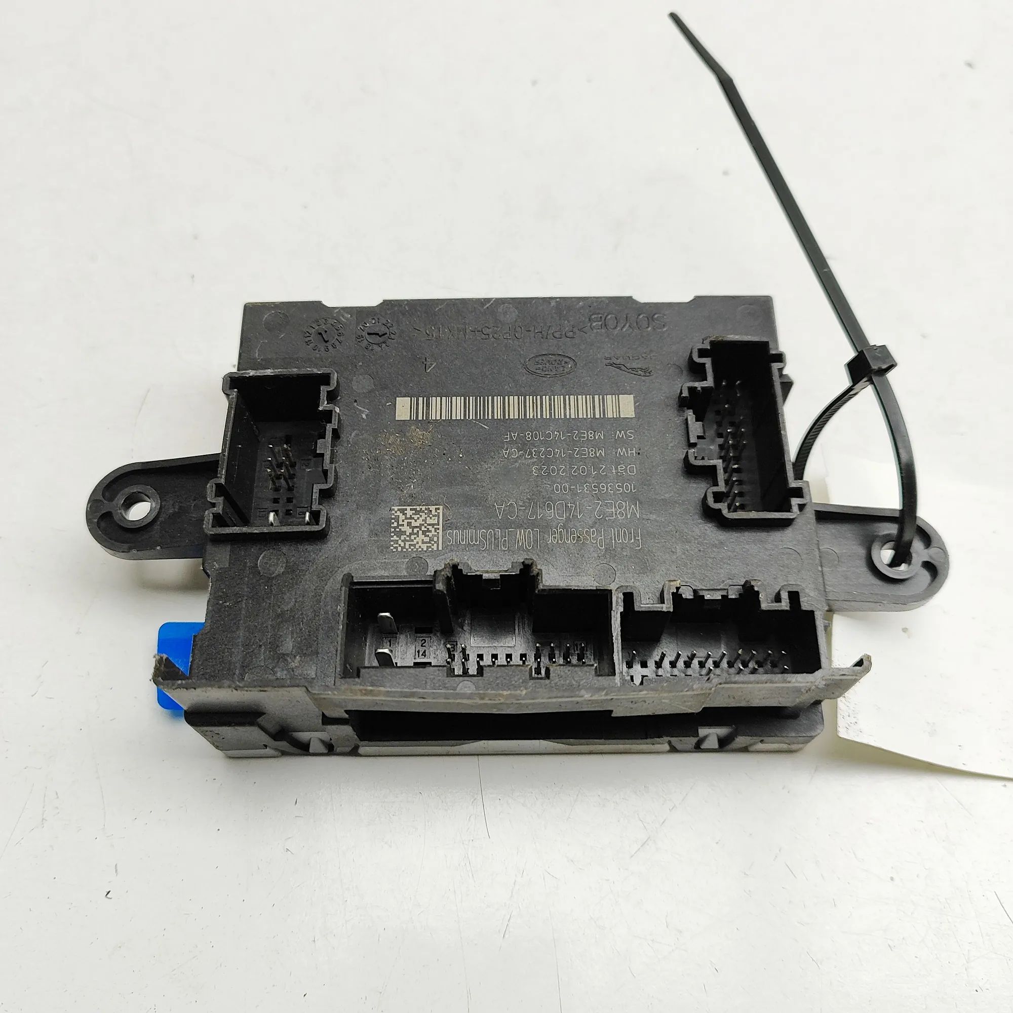 Land Rover Discovery Door control unit — front left Door control unit — front left — LAND ROVER DIS...
