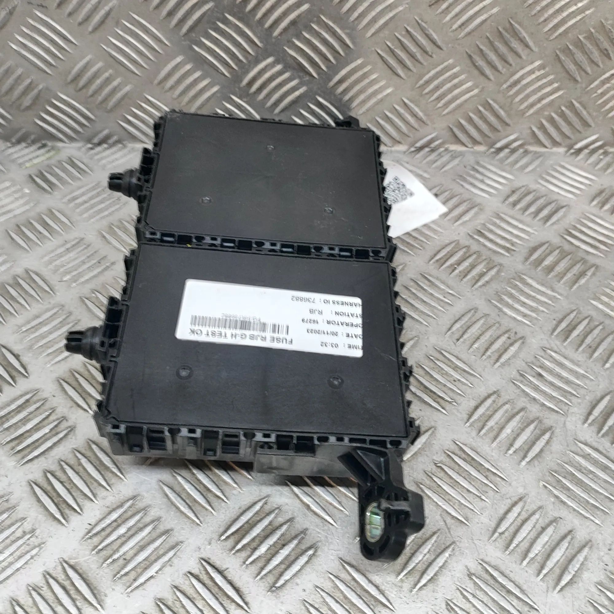 Land Rover Range Rover Sport (L461) Fuse Box Module Fuse Box Module — LAND ROVER RANGE ROVER SPORT ...
