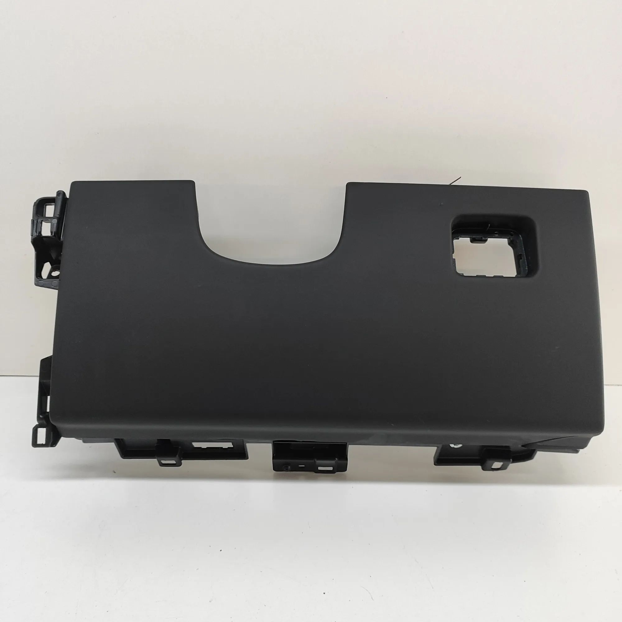 Land Rover Range Rover Sport (L461) Lower dashboard trim Lower dashboard trim — LAND ROVER RANGE ROVER S...