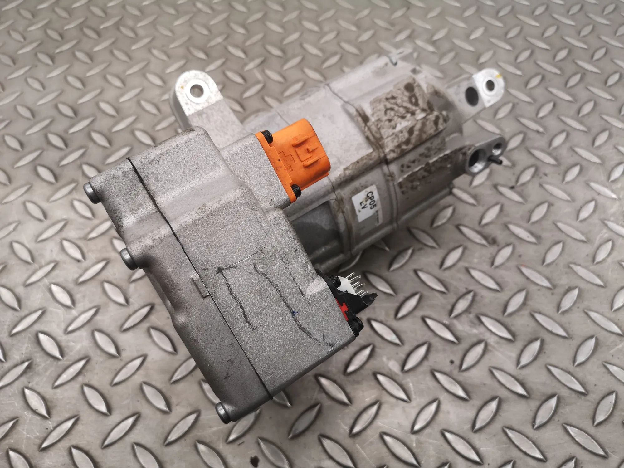 Hyundai Ioniq 5 Air-conditioning compressor Air-conditioning compressor — HYUNDAI IONIQ (5 ...