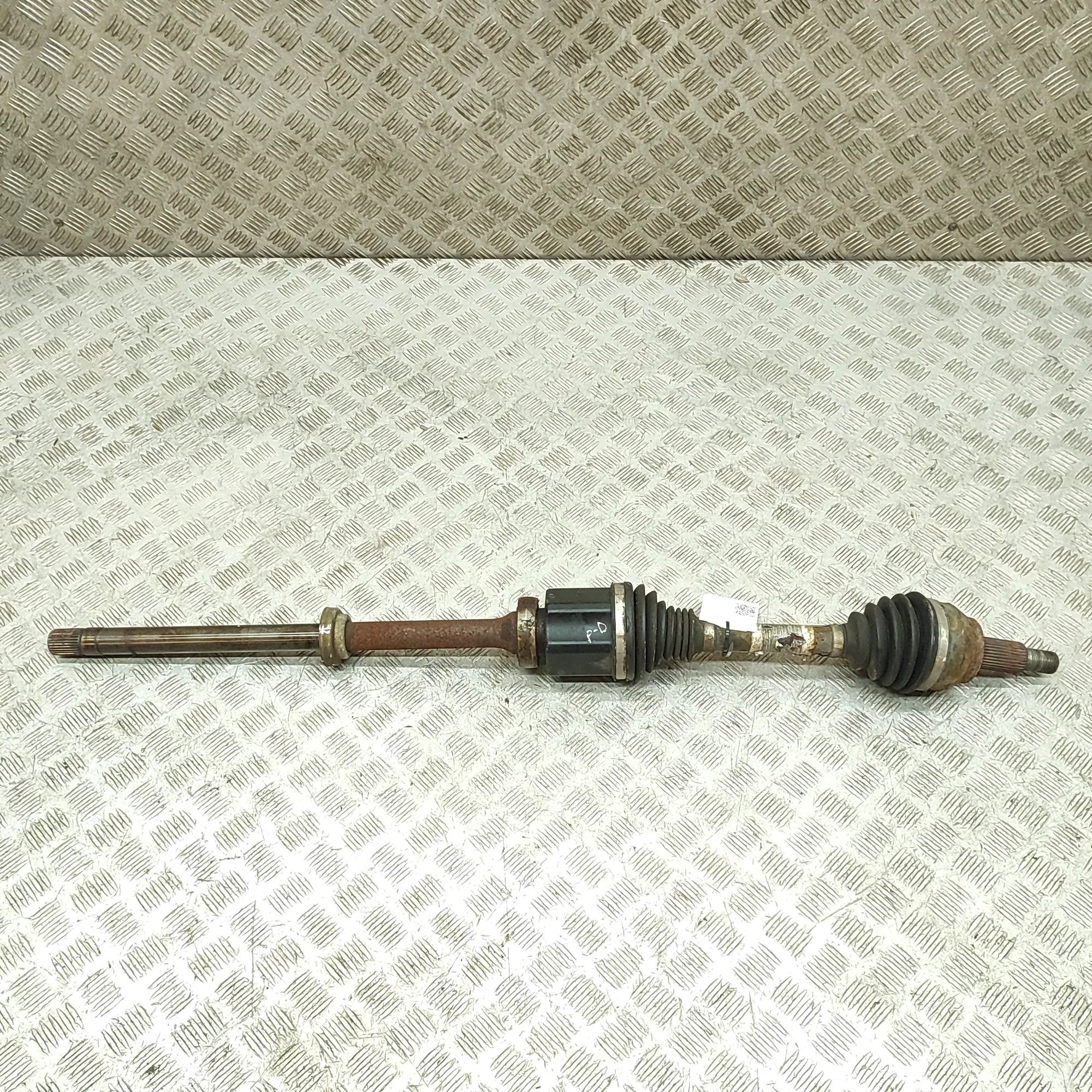 Land Rover Discovery Sport Front Right Driveshaft Front Right Driveshaft — LAND ROVER DISCOVERY S...