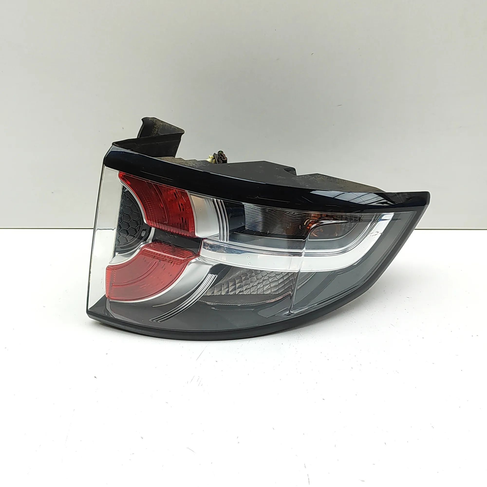 Land Rover Discovery Sport Rear Right Tail Light Rear Right Tail Light — LAND ROVER DISCOVERY SP...