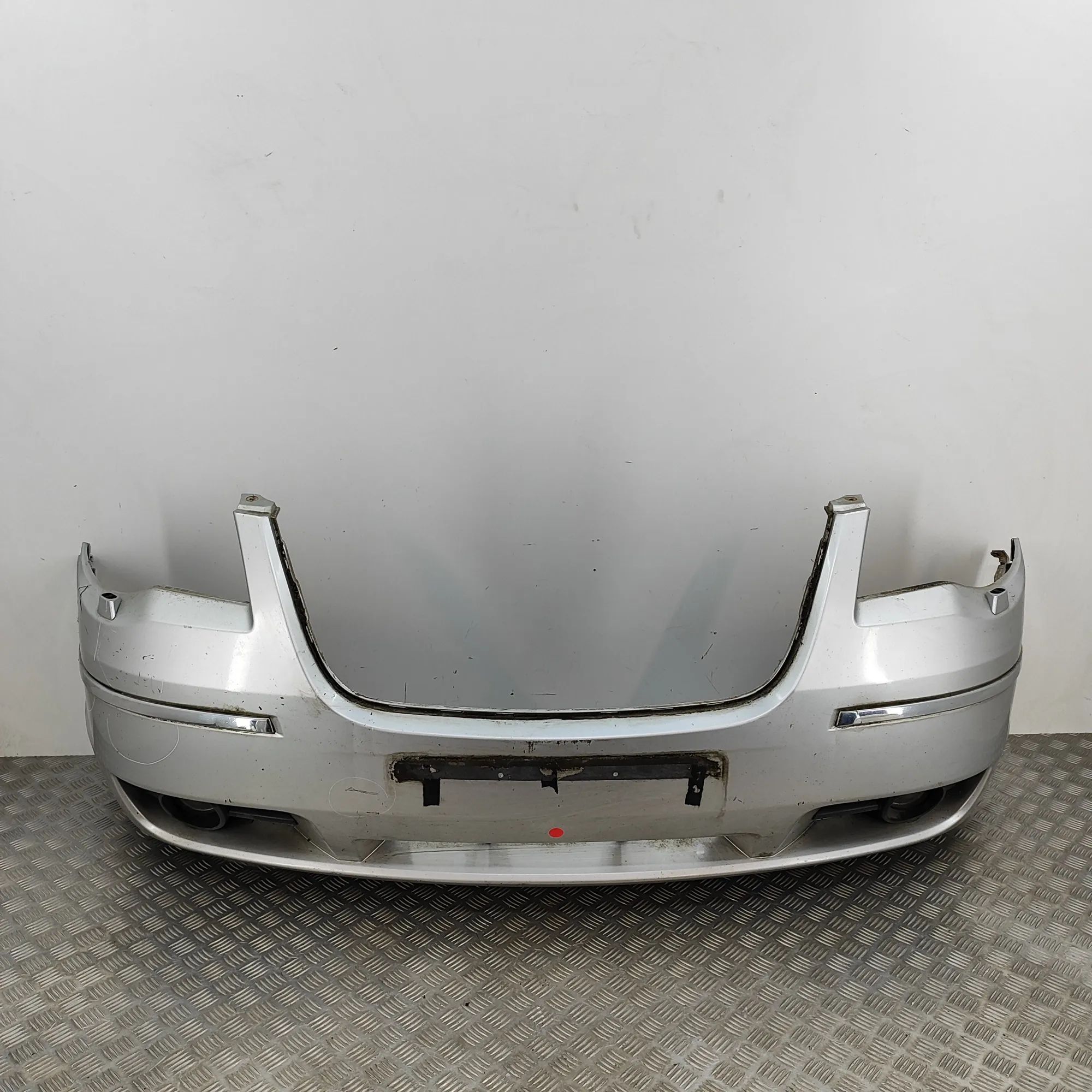 Chrysler Grand Voyager / Town & Country front bumper Front bumper — CHRYSLER GRAND (VOYAGER V RT) (2...