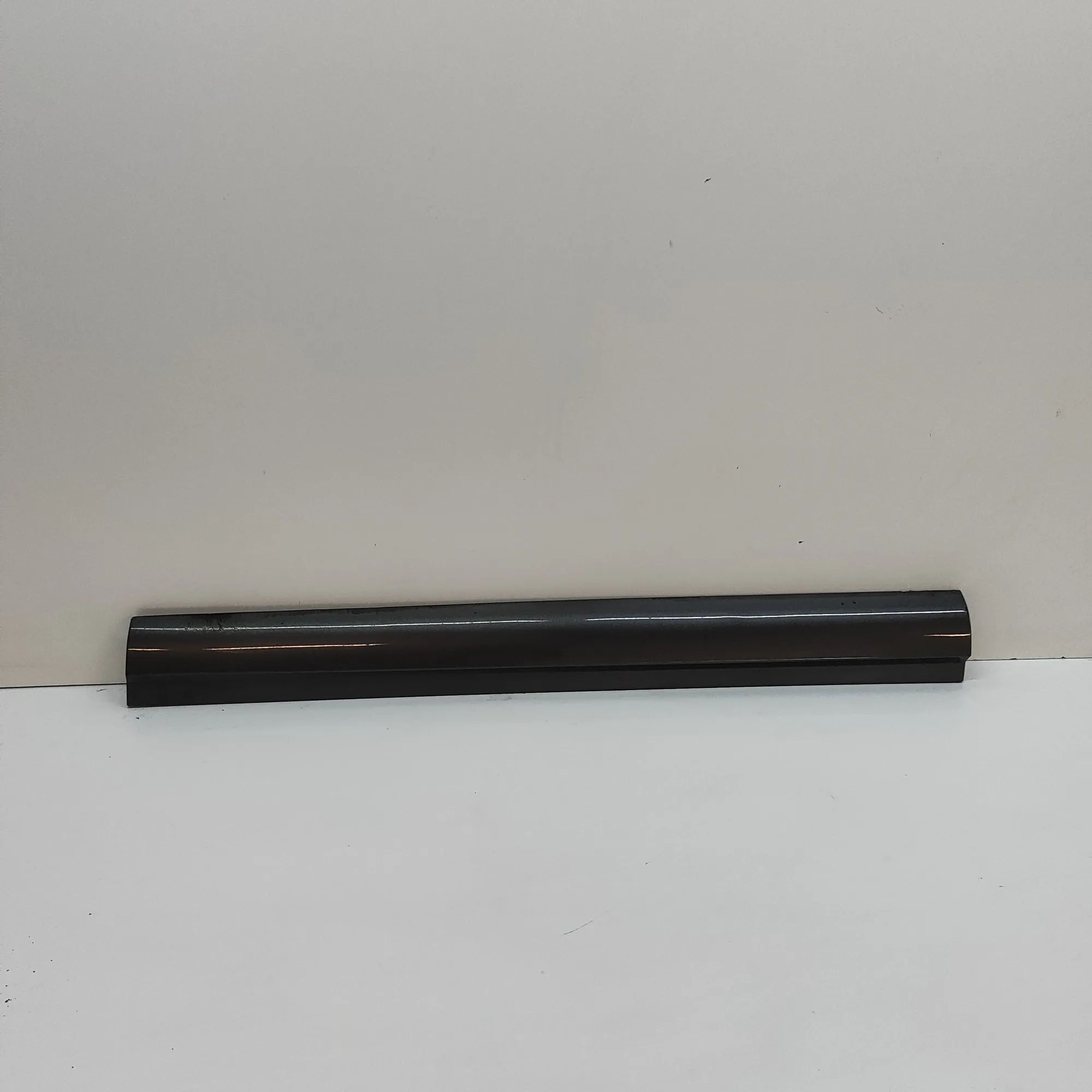 Maserati Levante Front Right Door Lower Molding Front Right Door Lower Molding — MASERATI LEVAN...