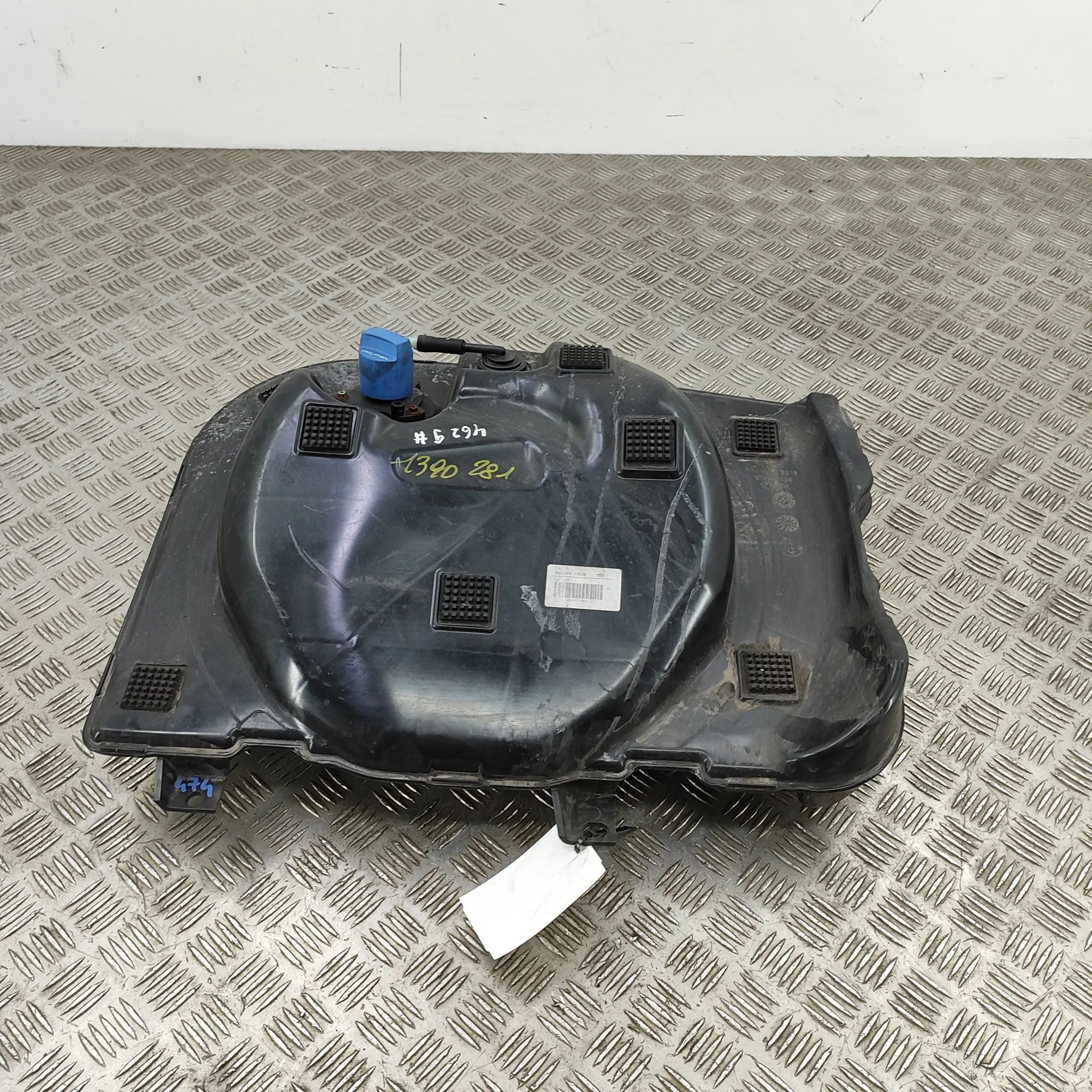 Maserati Ghibli Adblue бачок AdBlue tank — MASERATI GHIBLI (M157) (2013-...)...