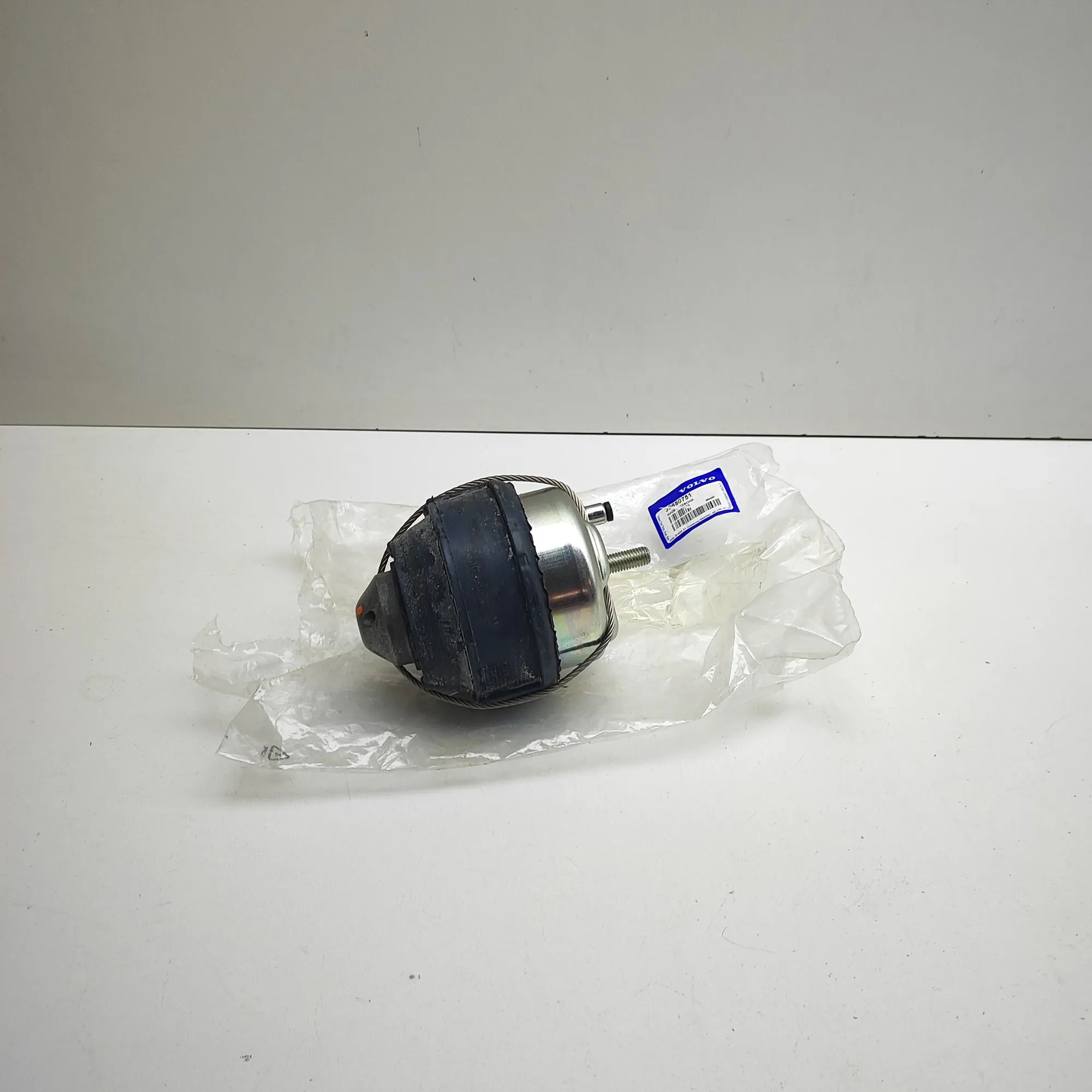 Volvo XC90 Right Side Engine Mount Right Side Engine Mount — VOLVO XC90 (I) (2002-...