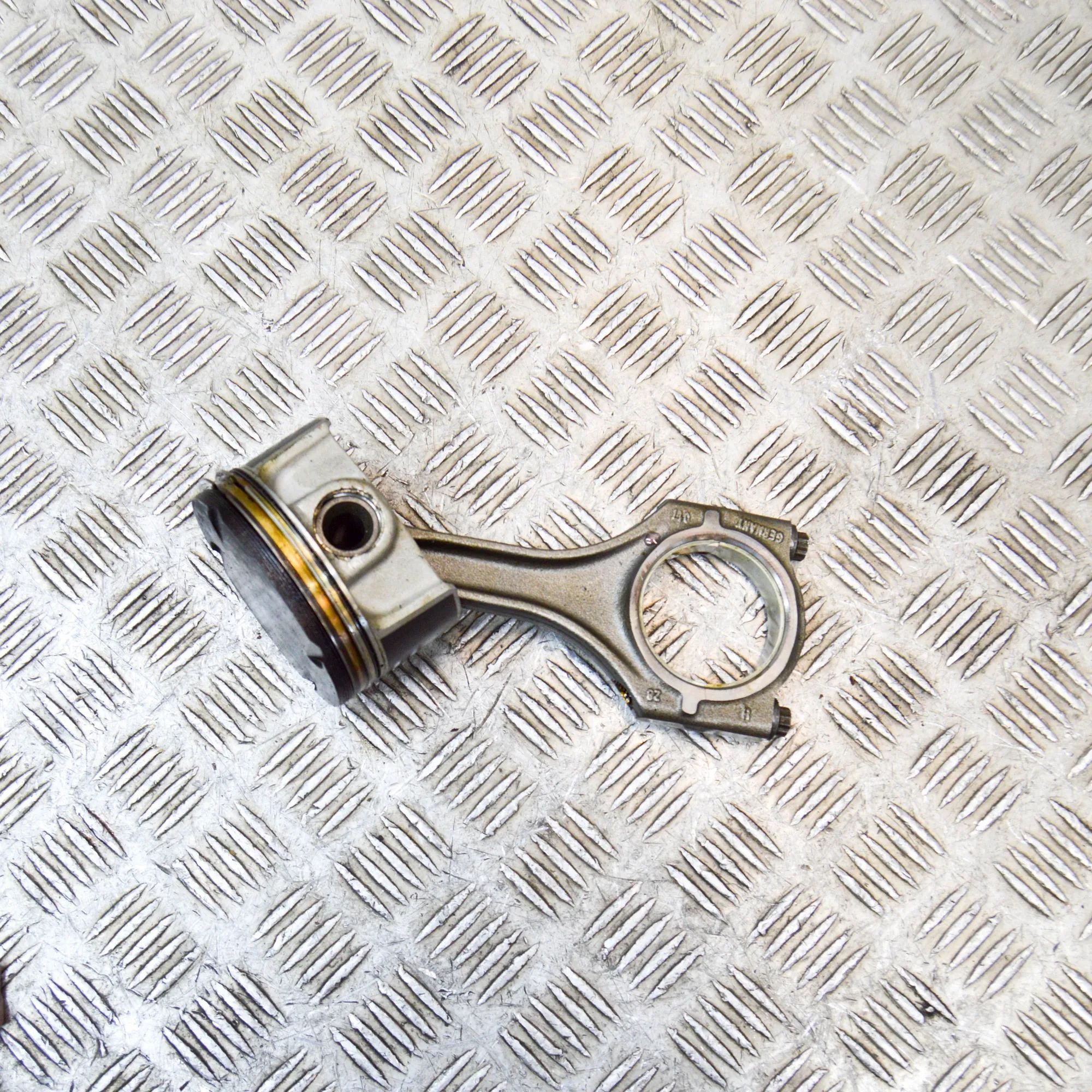 Porsche 911 (991) Piston Piston — PORSCHE 911 (991) (2011-2020) — 9A2103...